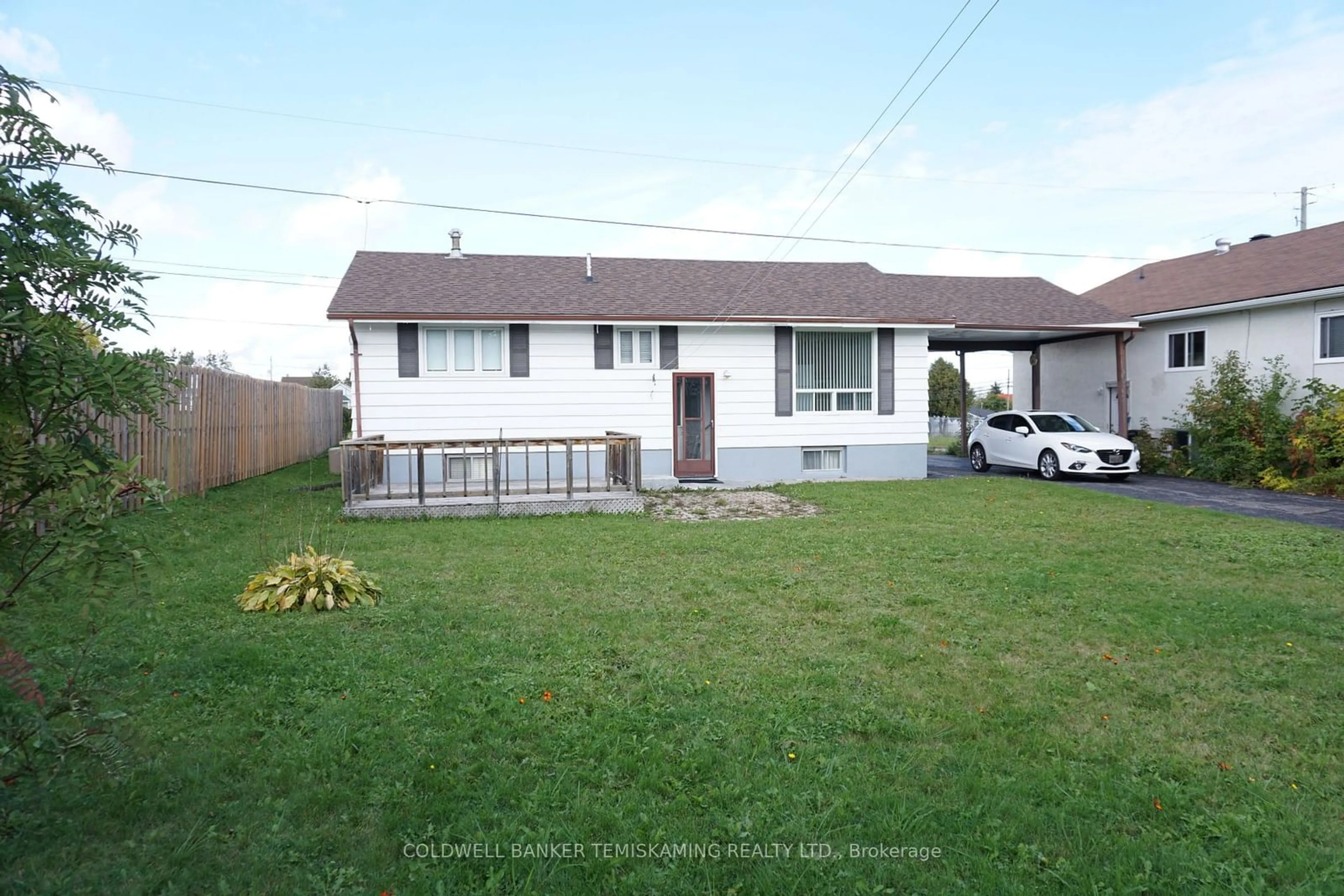 Frontside or backside of a home, cottage for 416 CECIL St, Temiskaming Shores Ontario P0J 1K0