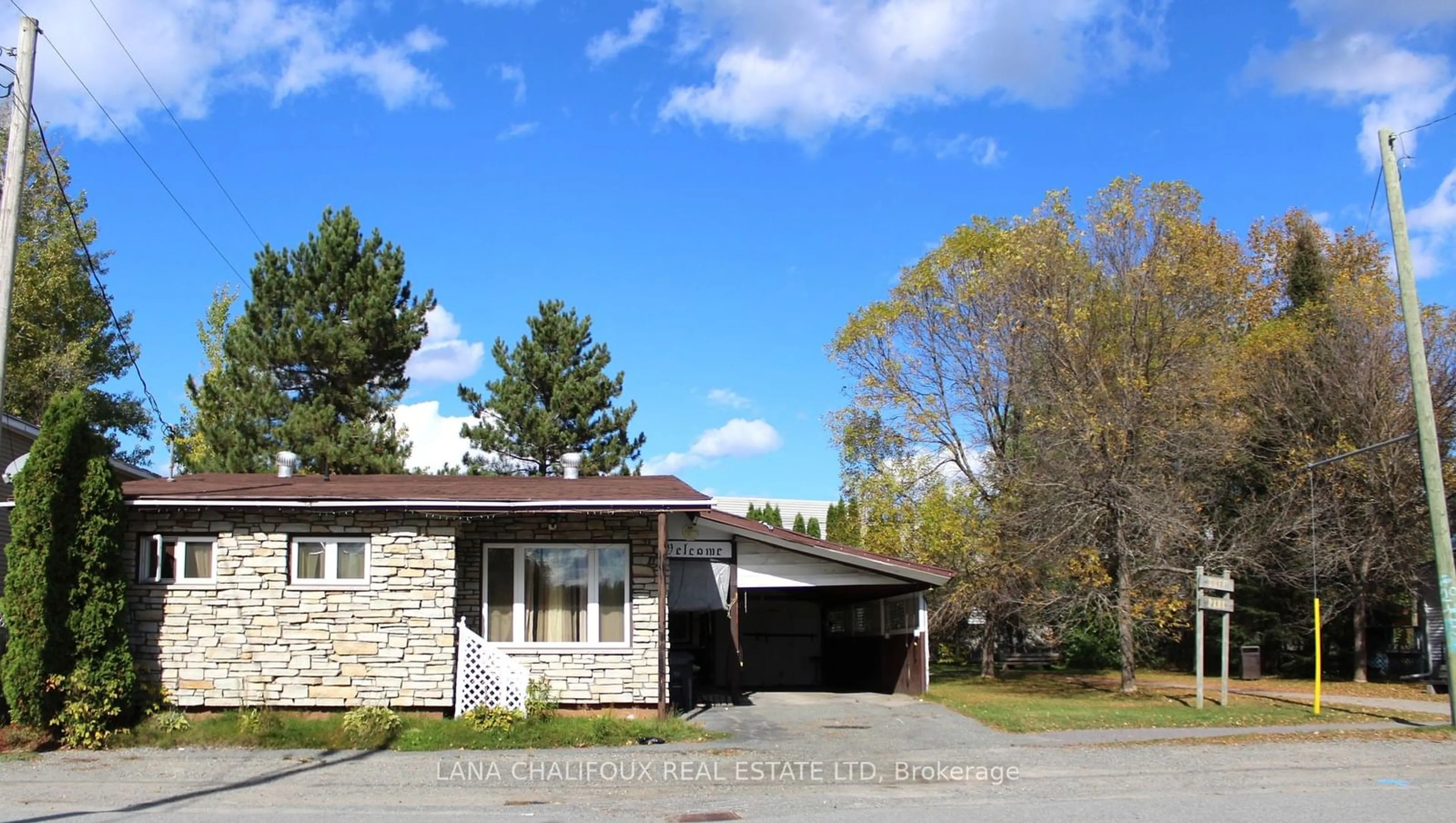 A pic from exterior of the house or condo, cottage for 128 Taylor Ave, Kirkland Lake Ontario P2N 2L9