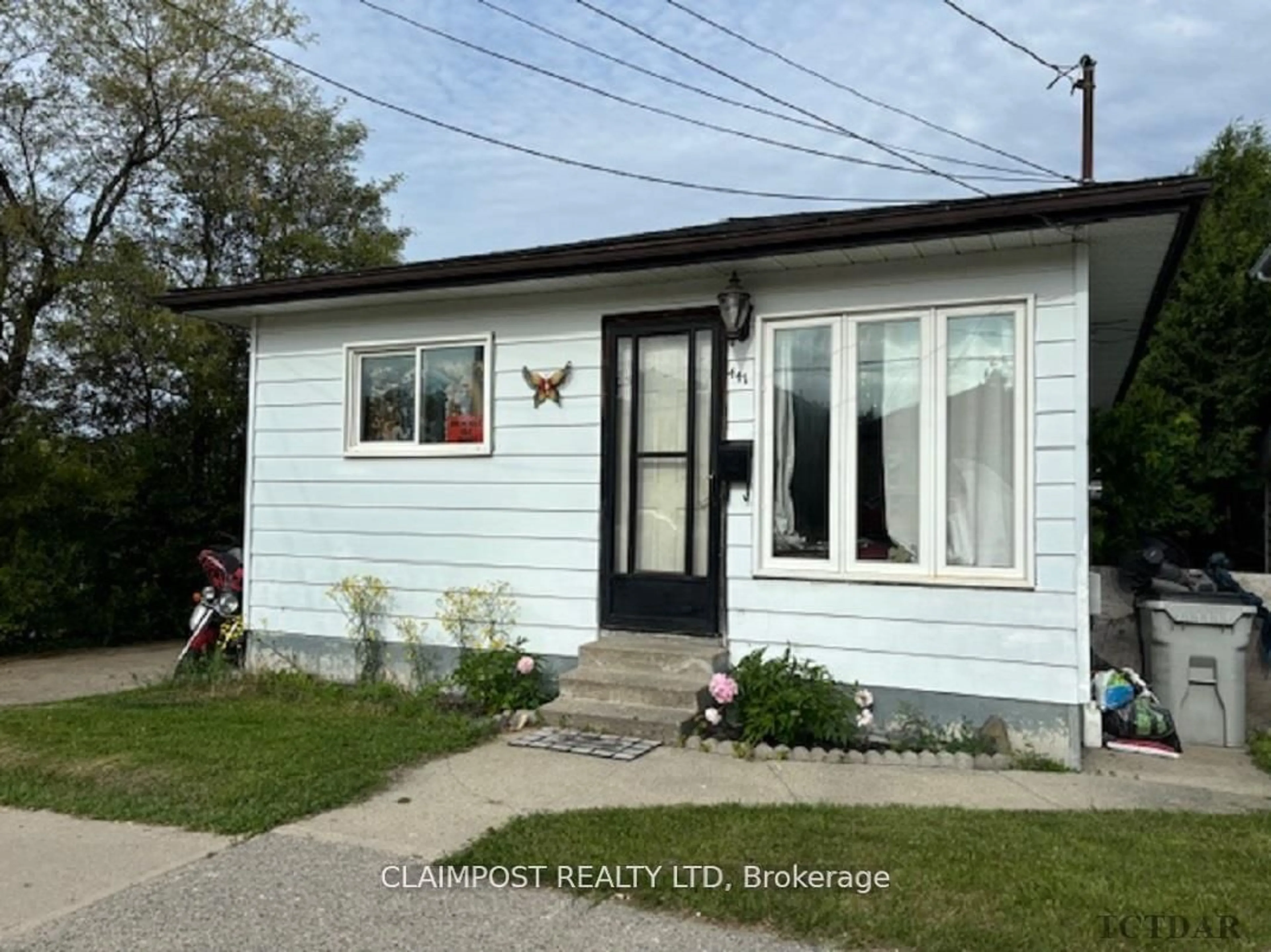 Frontside or backside of a home, cottage for 441 Pine St, Timmins Ontario P4N 2L5