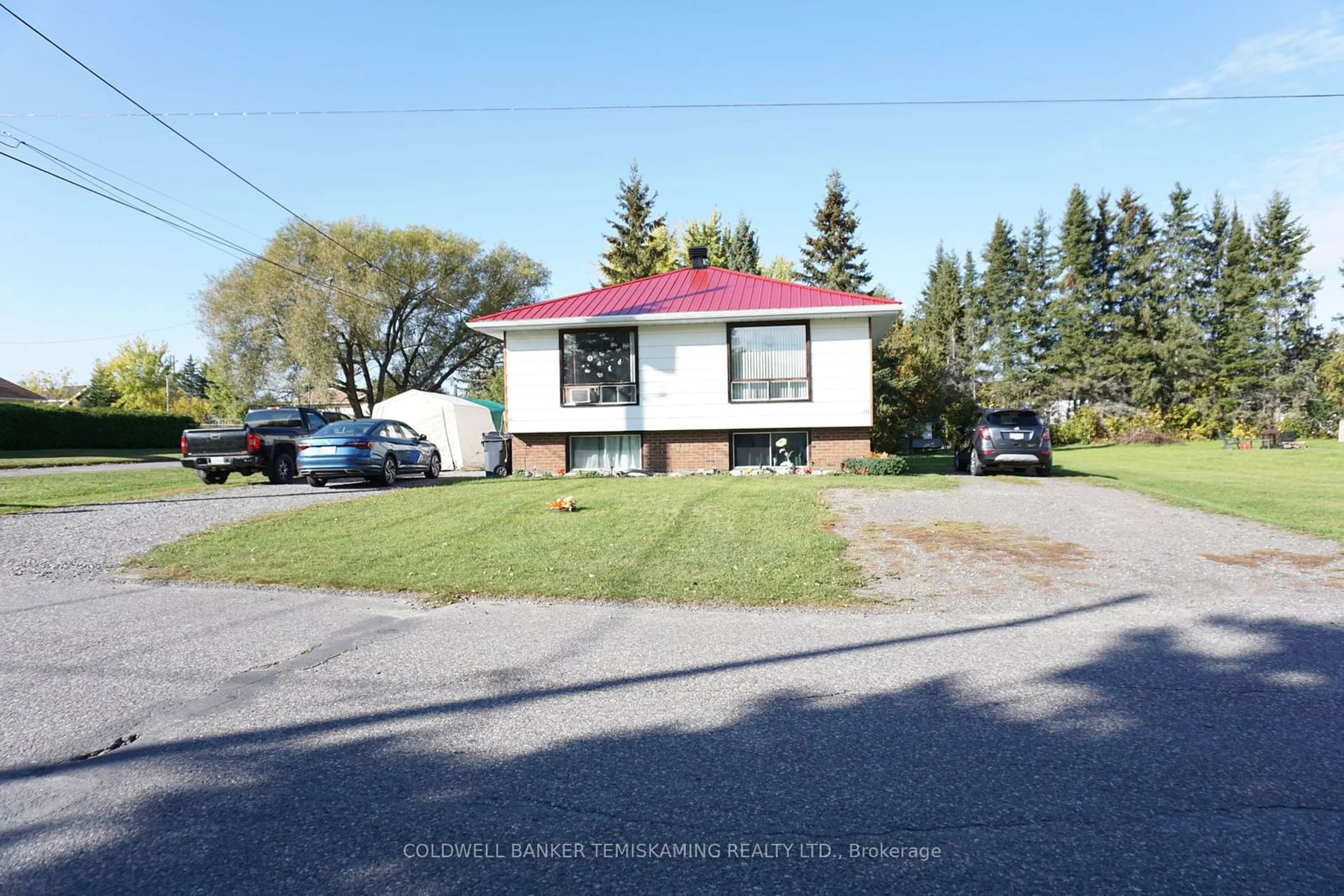 Frontside or backside of a home, the street view for 141 & 143 Station St, Temiskaming Shores Ontario P0J 1R0