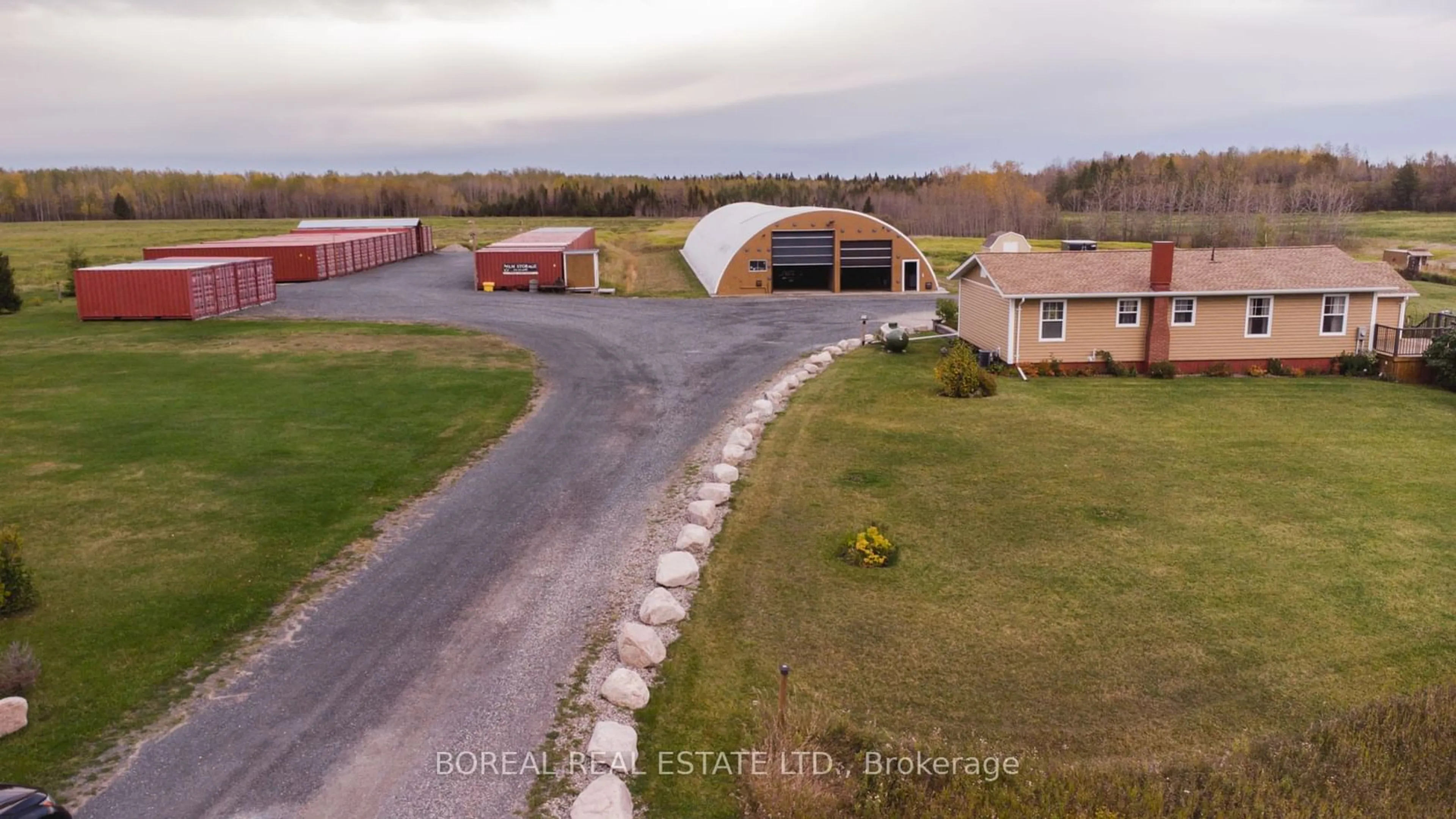 A pic from exterior of the house or condo, the street view for 1356 Highway 11, Cochrane Ontario P0L 1C0