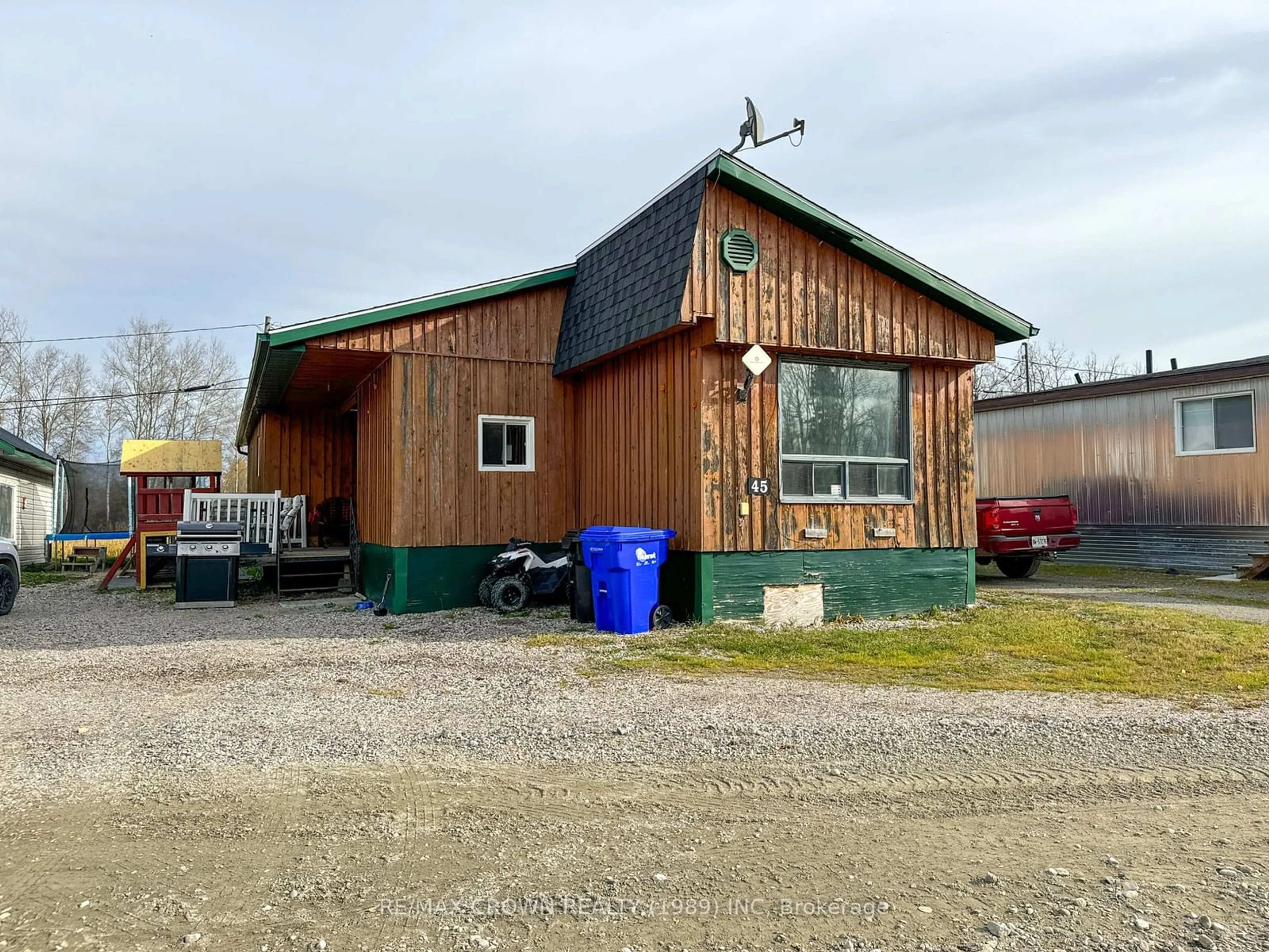Shed for 45 Denis St, Hearst Ontario P0L 1N0