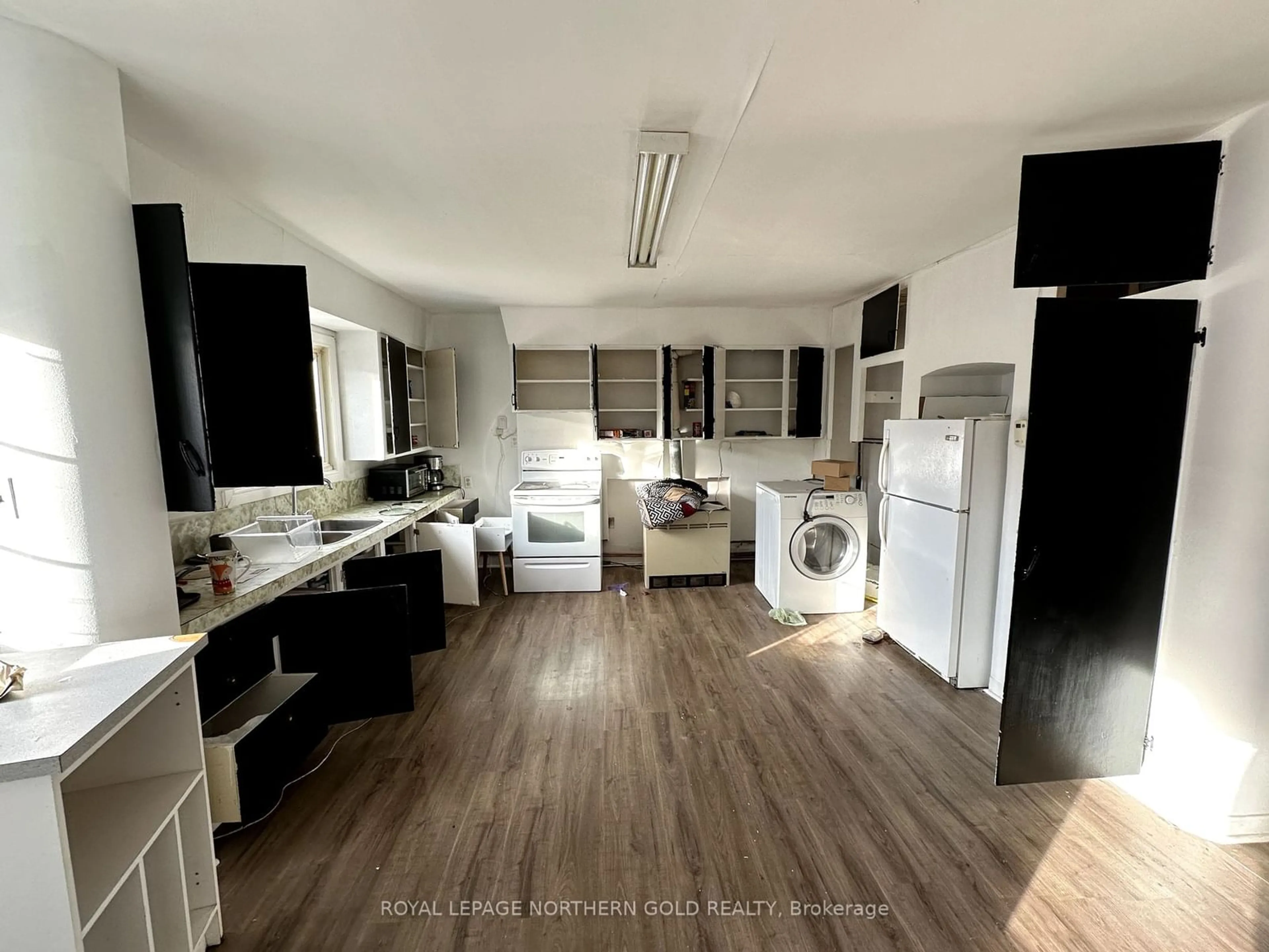 Open concept kitchen for 25 McCamus Ave, Kirkland Lake Ontario P2N 2J6