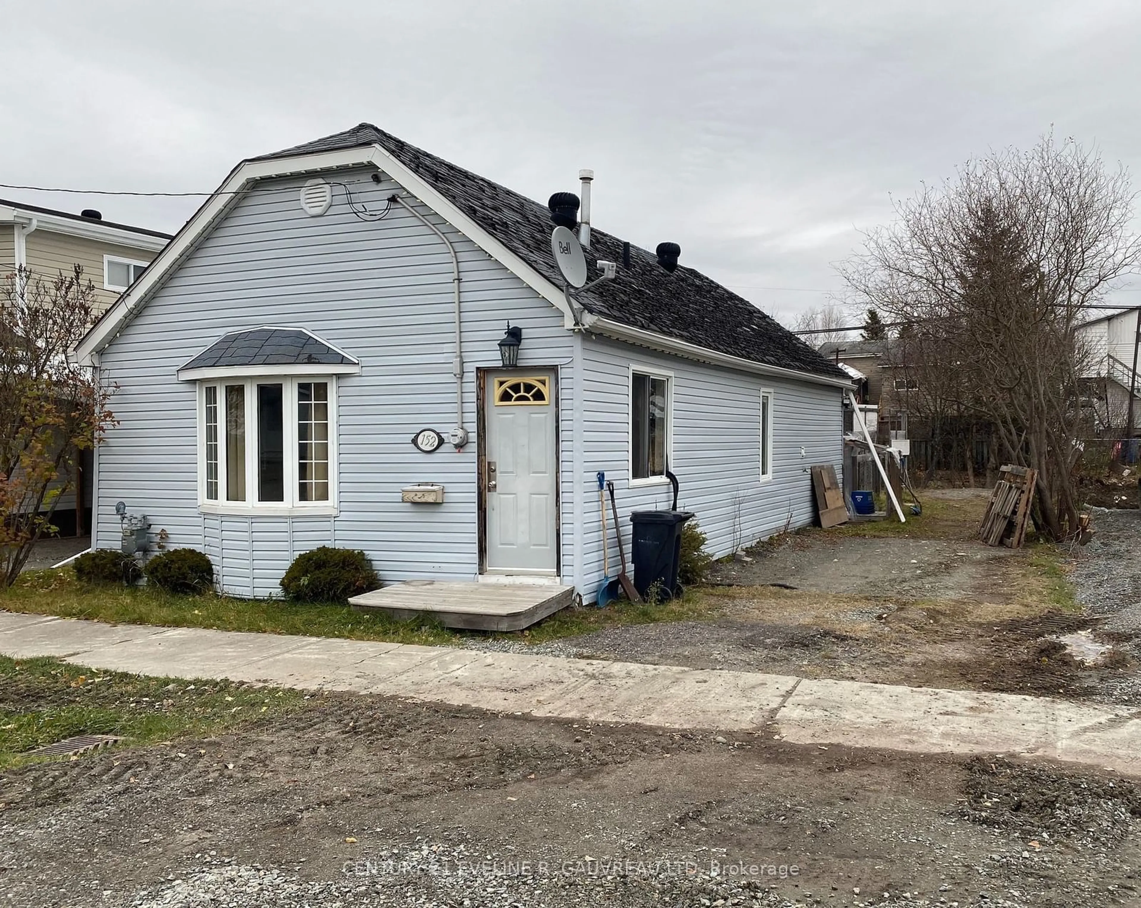 Frontside or backside of a home, the front or back of building for 152 Duncan Ave, Kirkland Lake Ontario P2N 1Y7