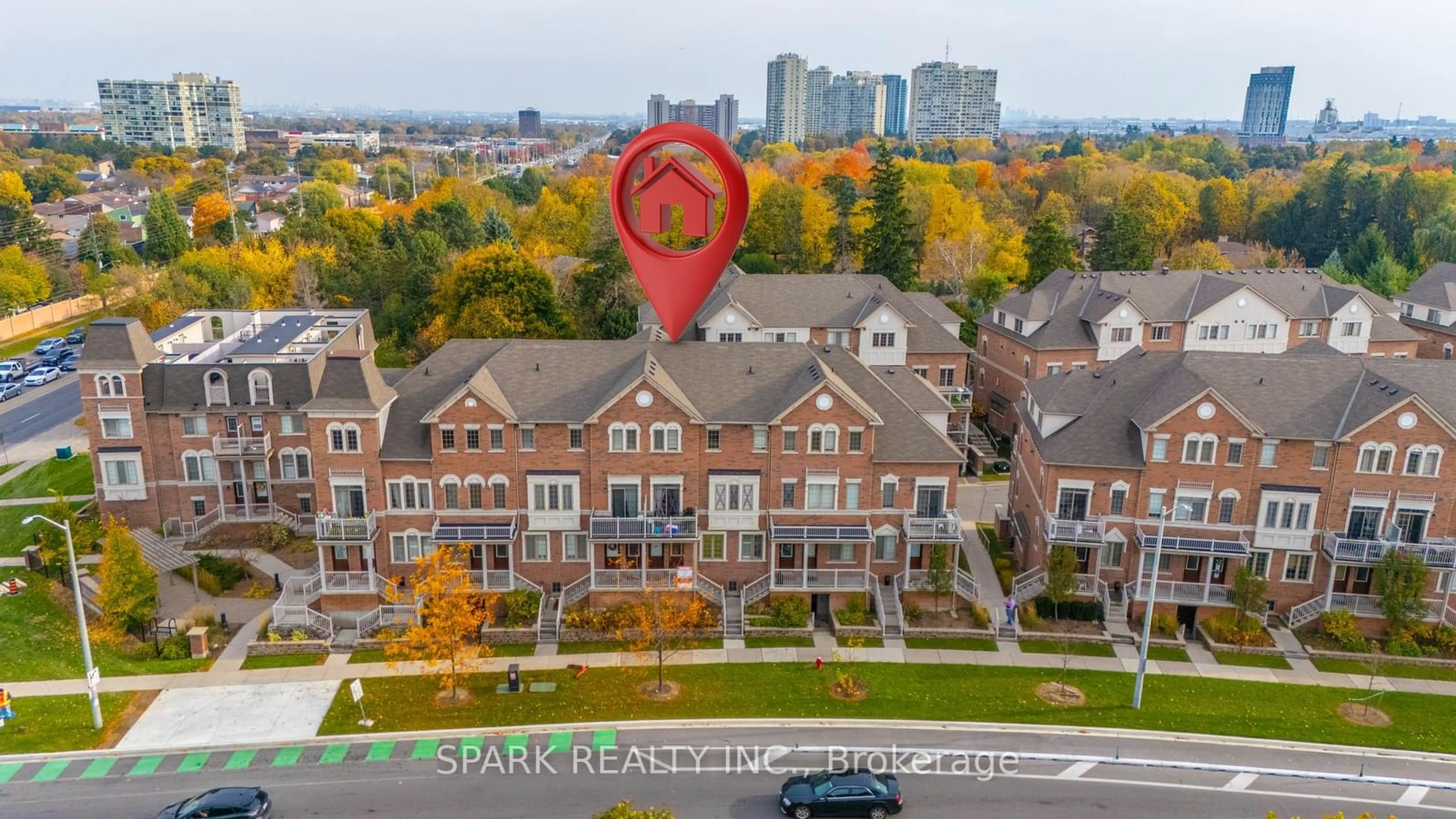 A pic from exterior of the house or condo, the view of city buildings for 180 Howden Blvd #35, Brampton Ontario L6S 0E6