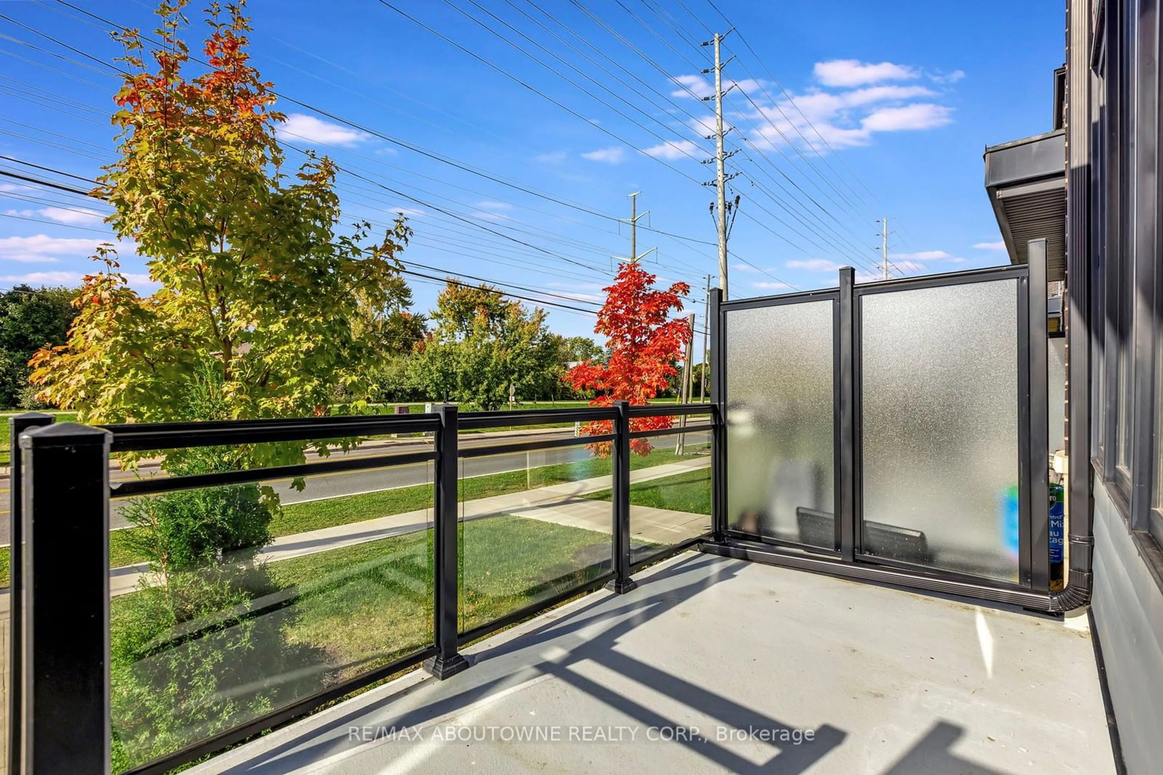 Patio, the fenced backyard for 2212 Bromsgrove Rd #5, Mississauga Ontario L5J 0B3