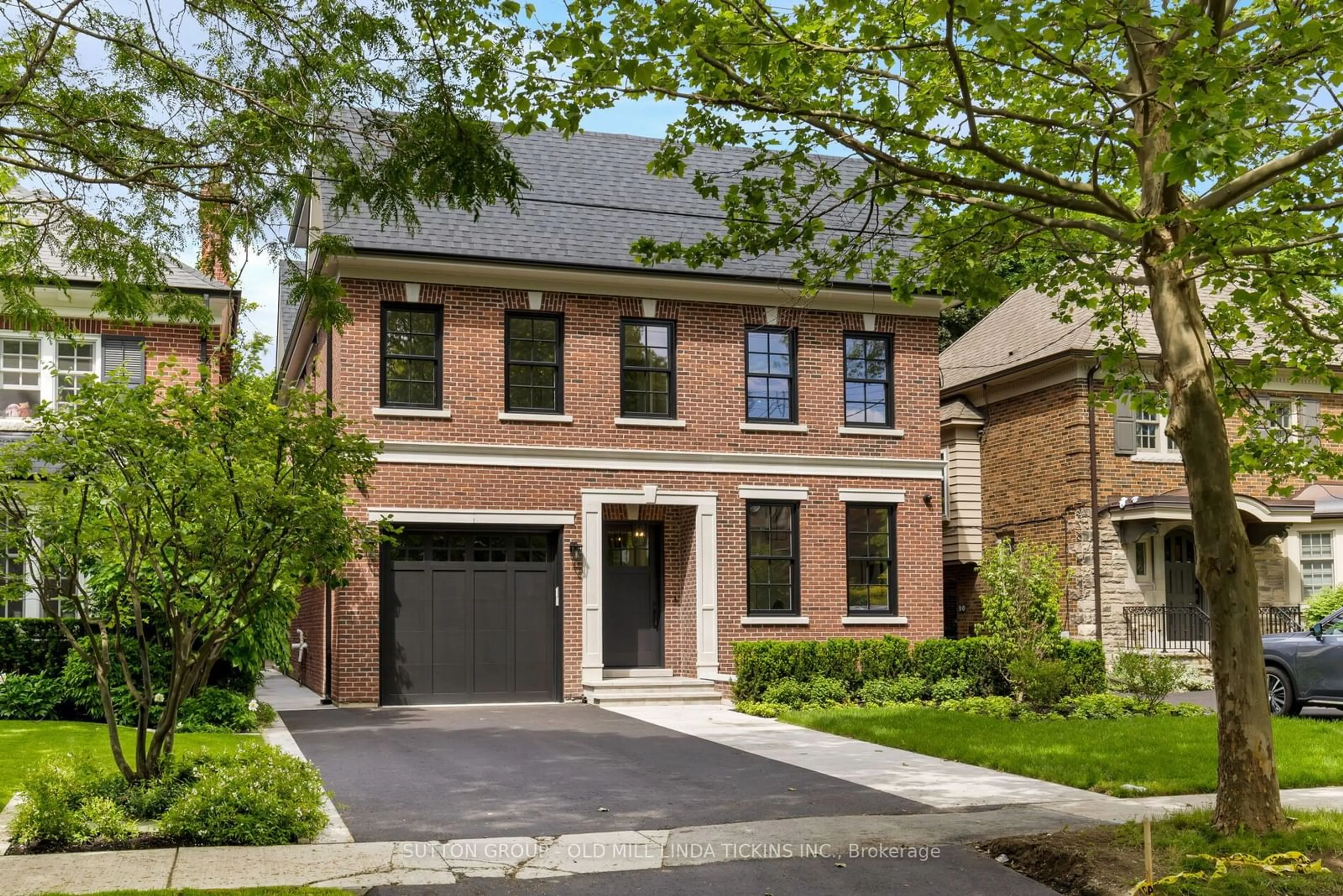 Home with brick exterior material for 88 Willingdon Blvd, Toronto Ontario M8X 2H7