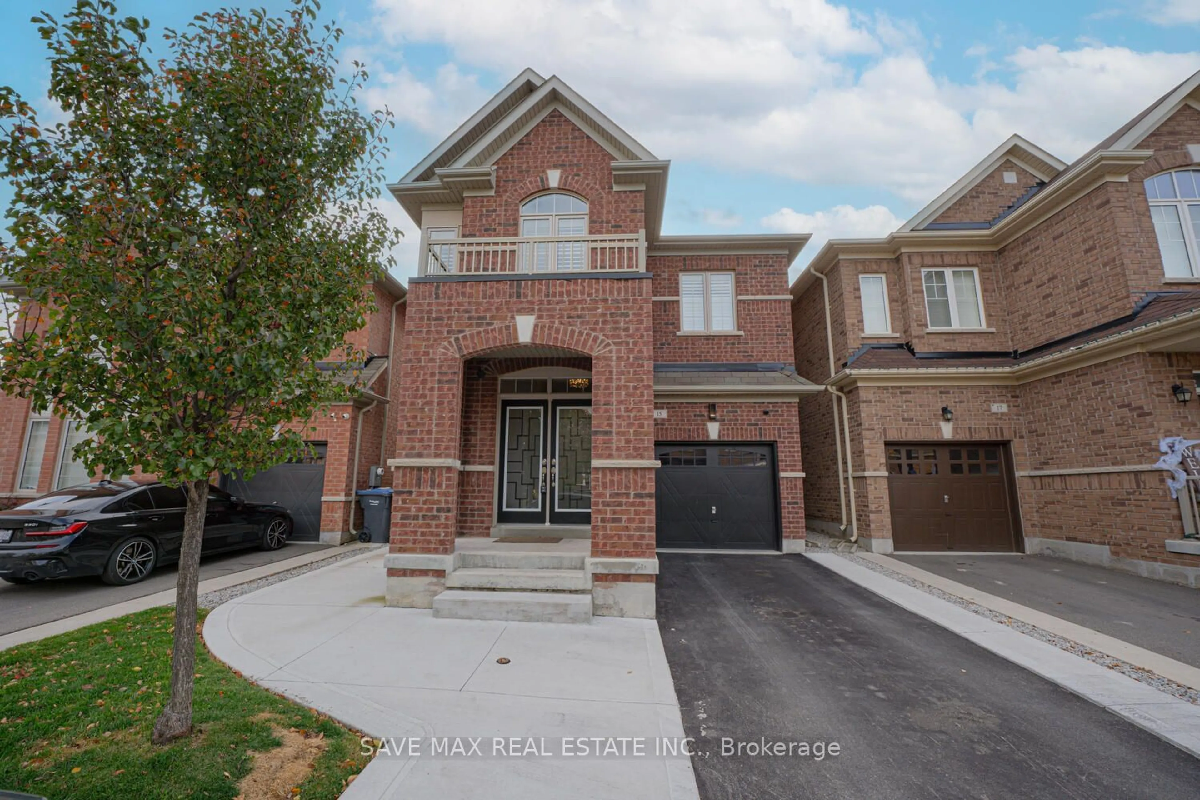 Home with brick exterior material for 15 Manzanita Cres, Brampton Ontario L7A 0C4