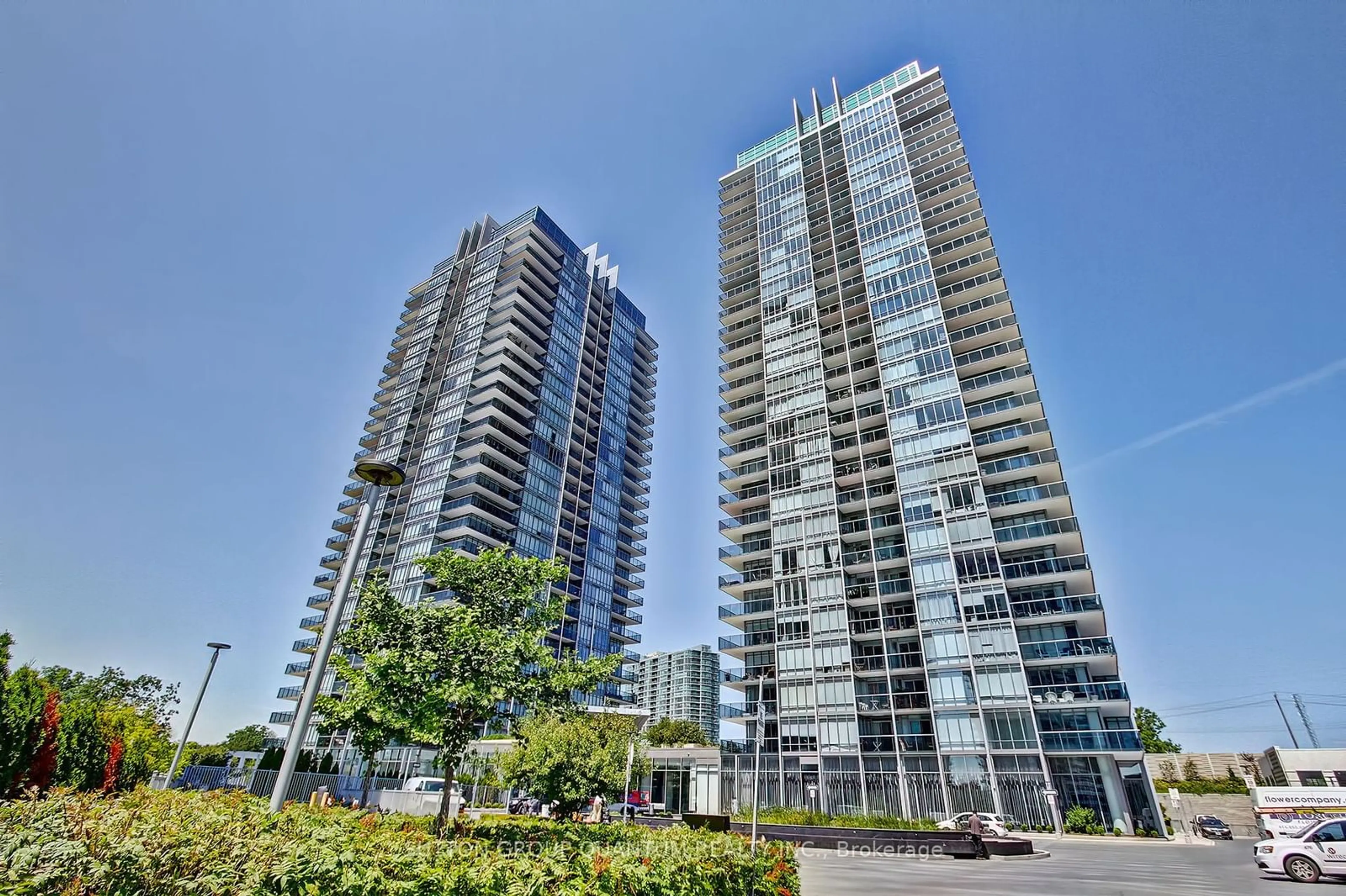 A pic from exterior of the house or condo, the front or back of building for 88 Park Lawn Rd #2106, Toronto Ontario M8Y 0B5