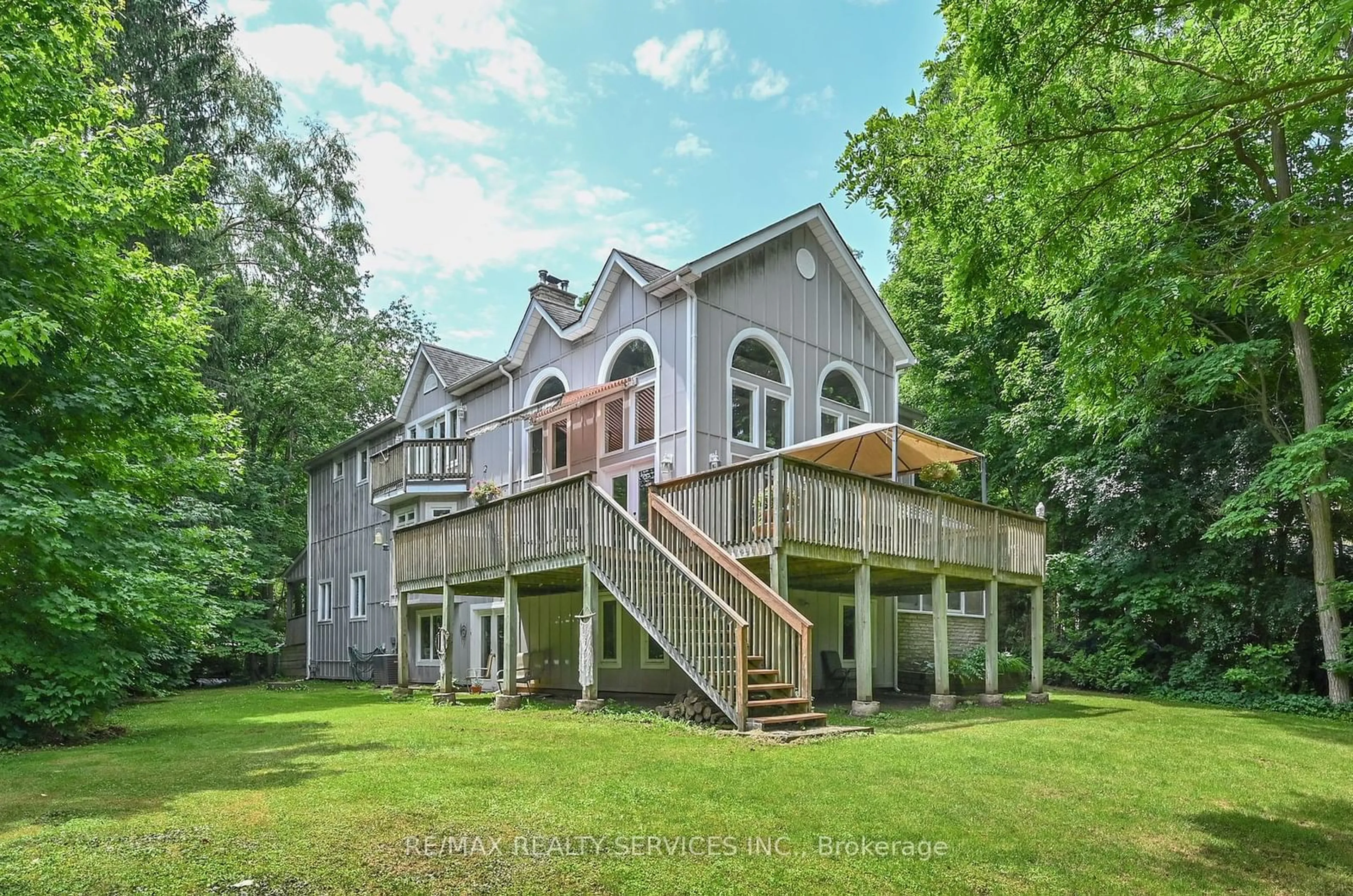 Frontside or backside of a home, cottage for 95 Credit Rd, Caledon Ontario L7C 3J4