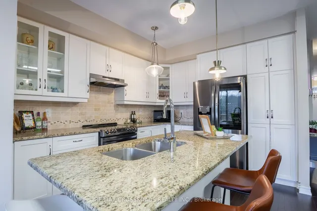 Additional property image - 3333 Mockingbird Common Cres
