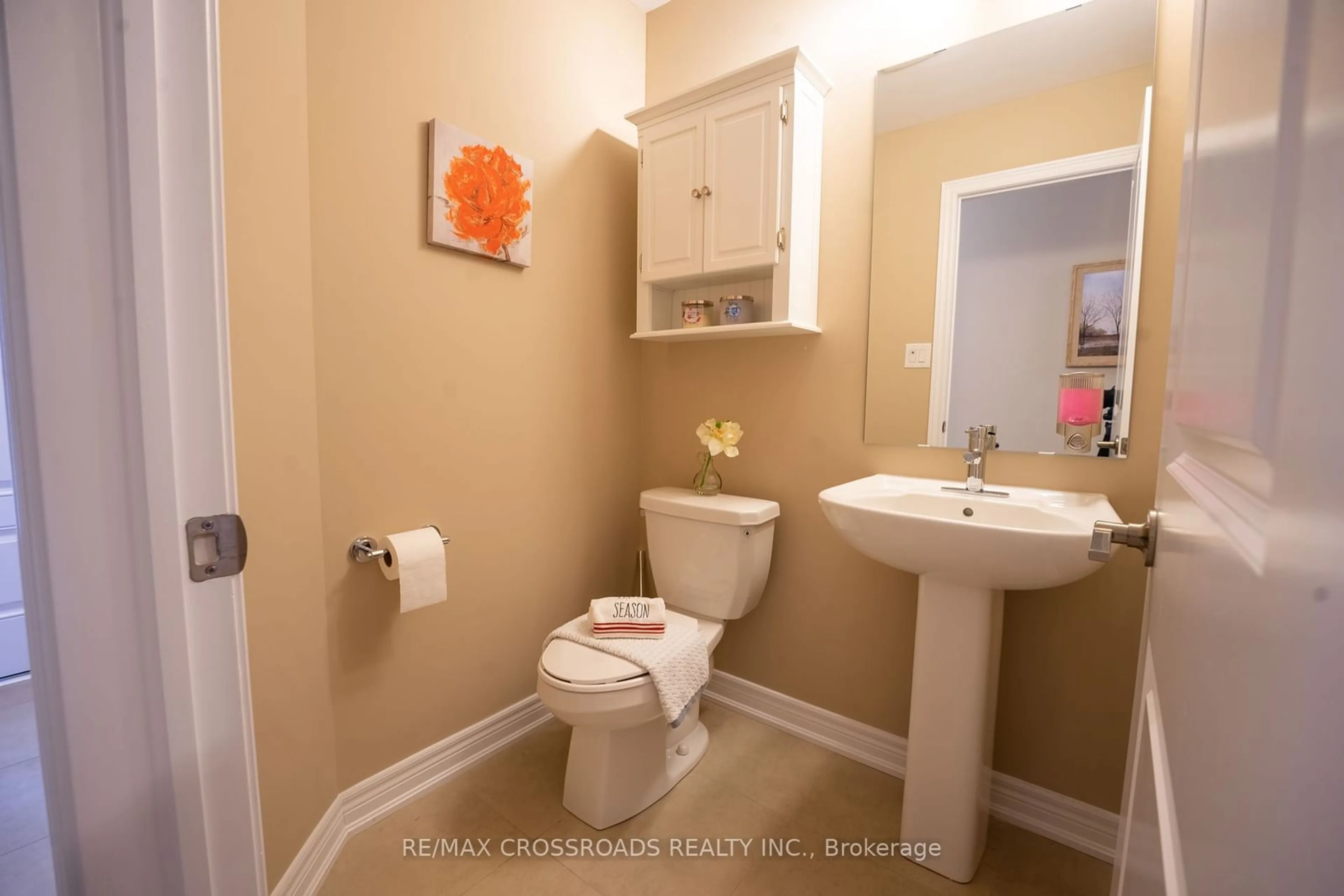 Standard bathroom for 3333 Mockingbird Common Cres, Oakville Ontario L6H 0X1