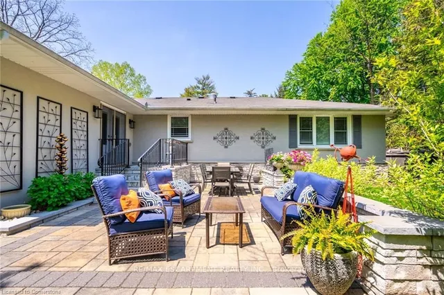 Additional property image - 4306 Lakeshore Rd