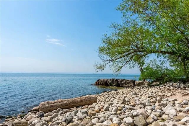 Additional property image - 4306 Lakeshore Rd