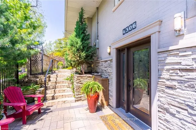Additional property image - 4306 Lakeshore Rd