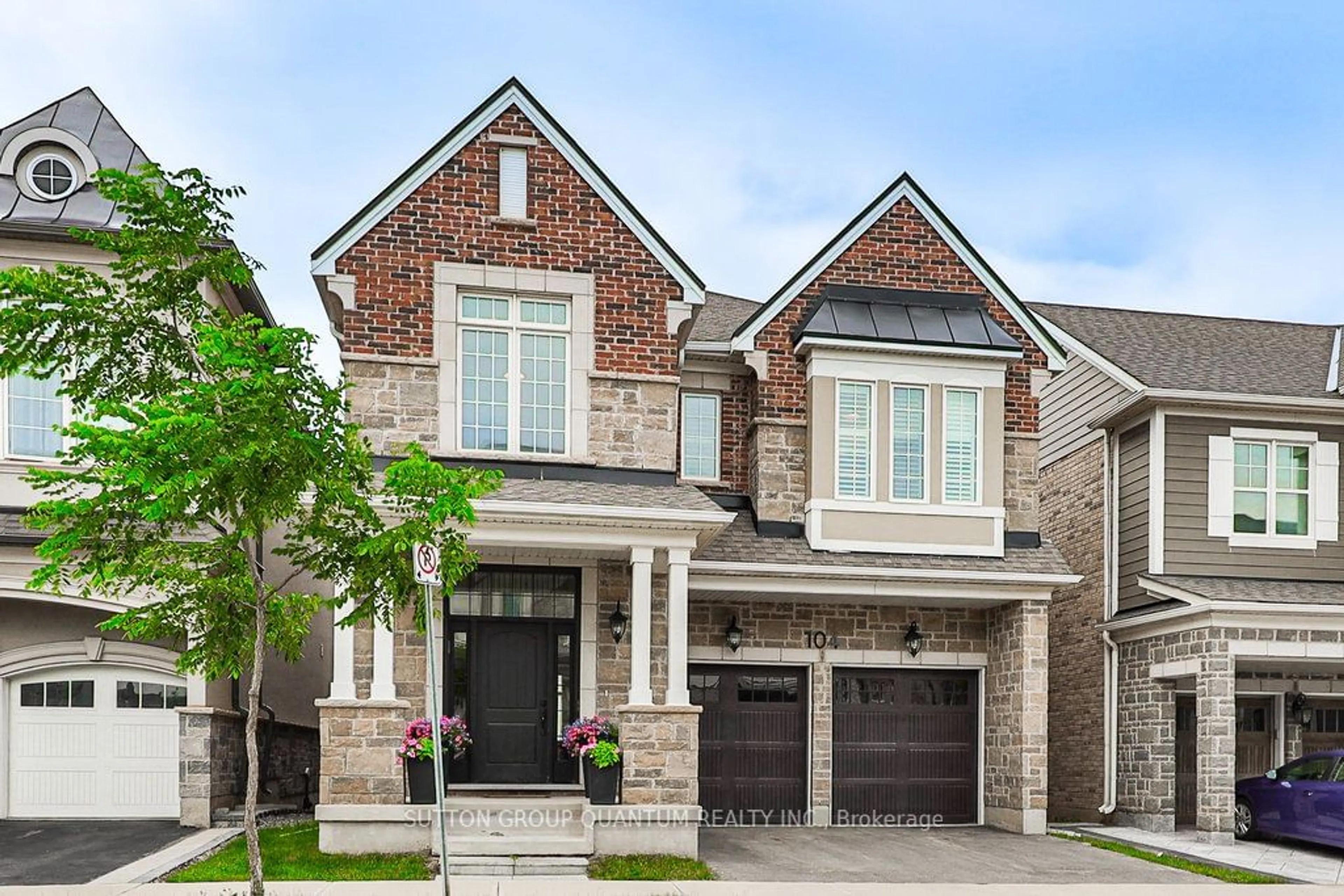 Home with brick exterior material for 104 Bowbeer Rd, Oakville Ontario L6H 0Y5