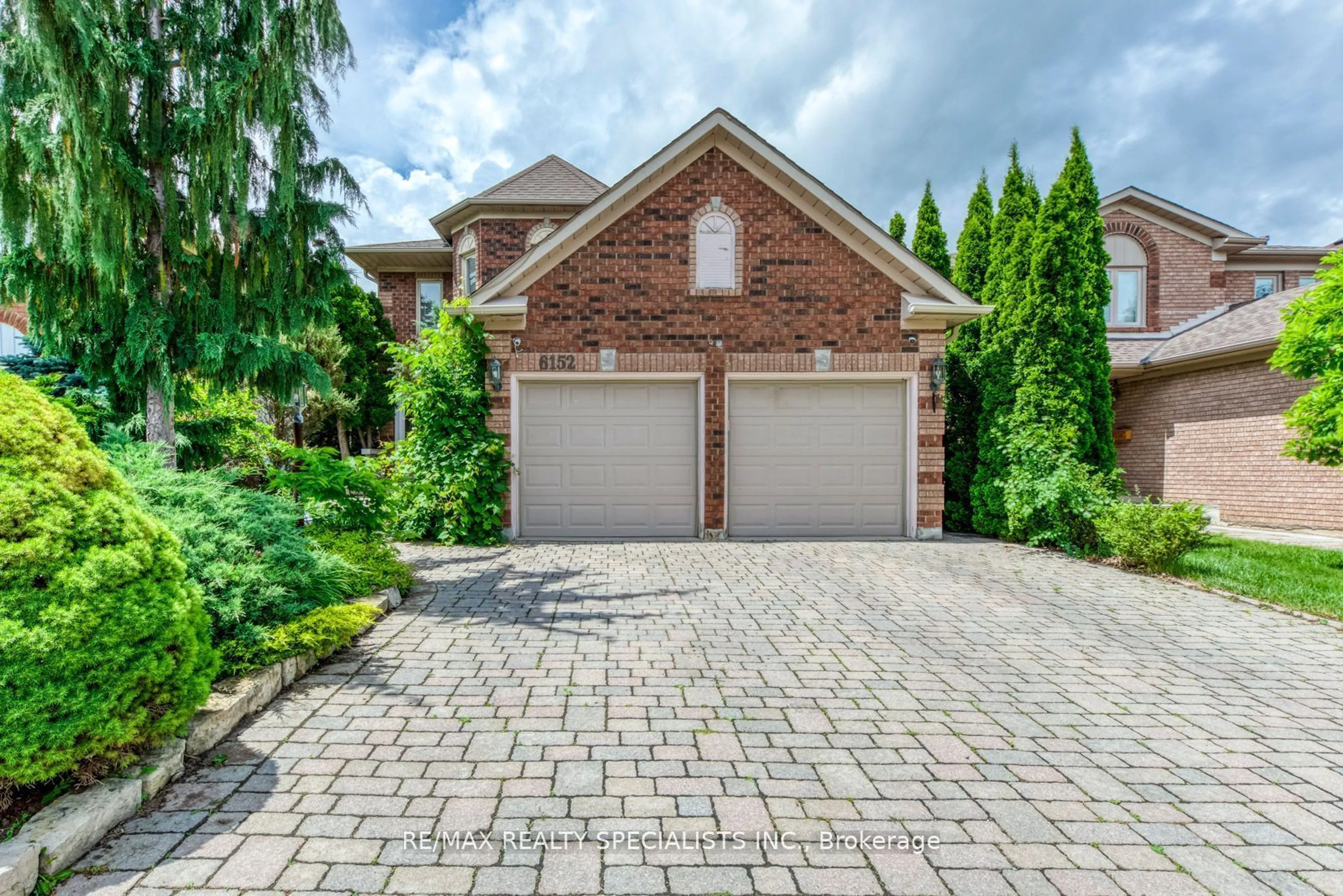 Home with brick exterior material for 6152 Hardesty Cres, Mississauga Ontario L5V 1B4