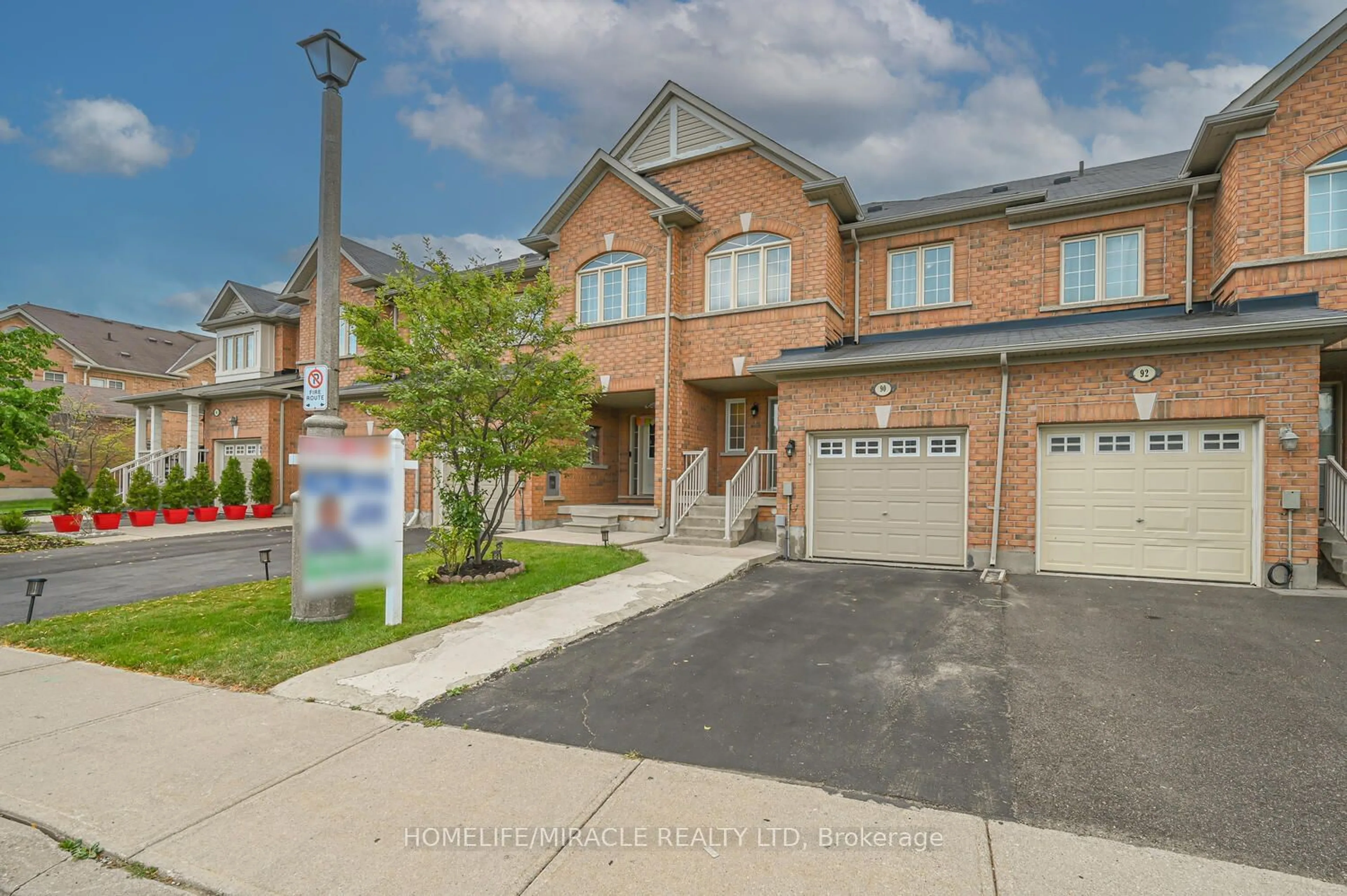 A pic from exterior of the house or condo, the street view for 90 Cedarbrook Rd #17, Brampton Ontario L6R 0W4