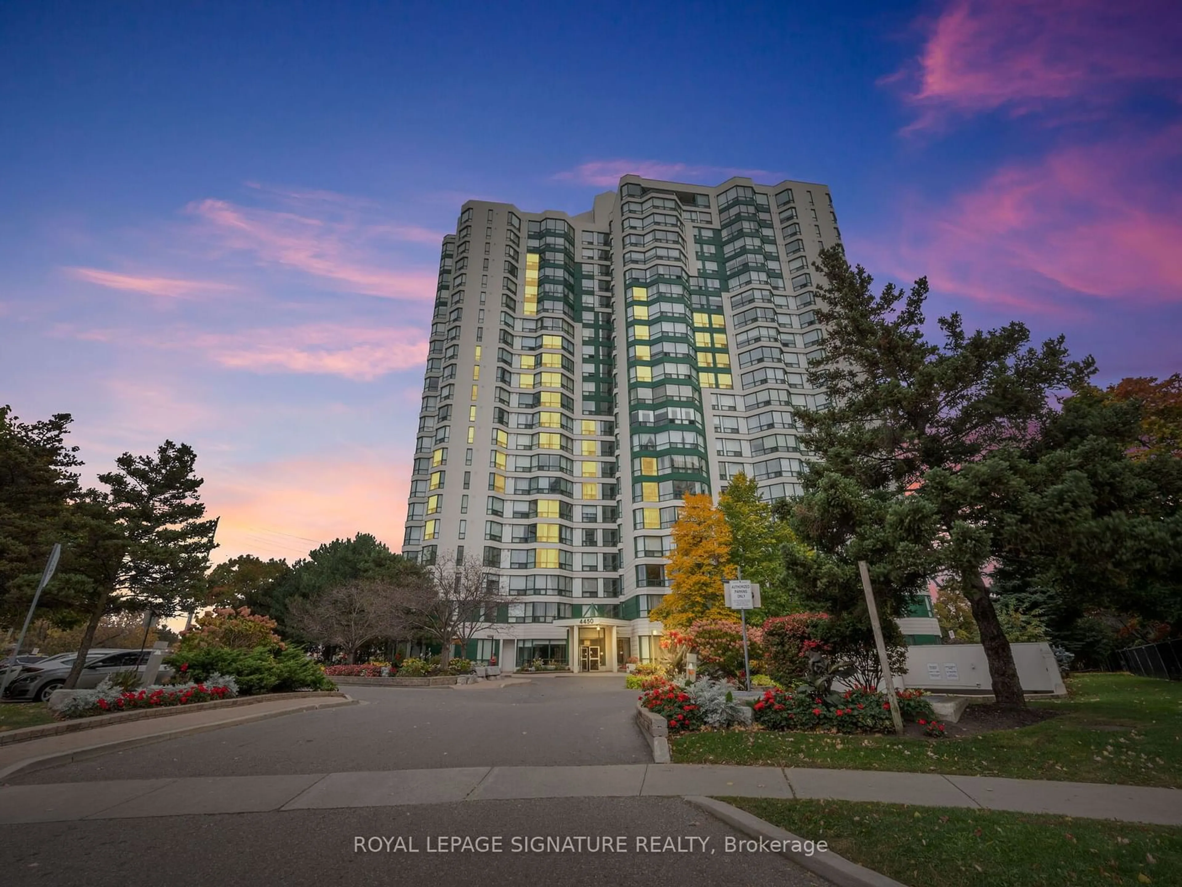 A pic from exterior of the house or condo for 4450 Tucana Crt #1006, Mississauga Ontario L5R 3R4