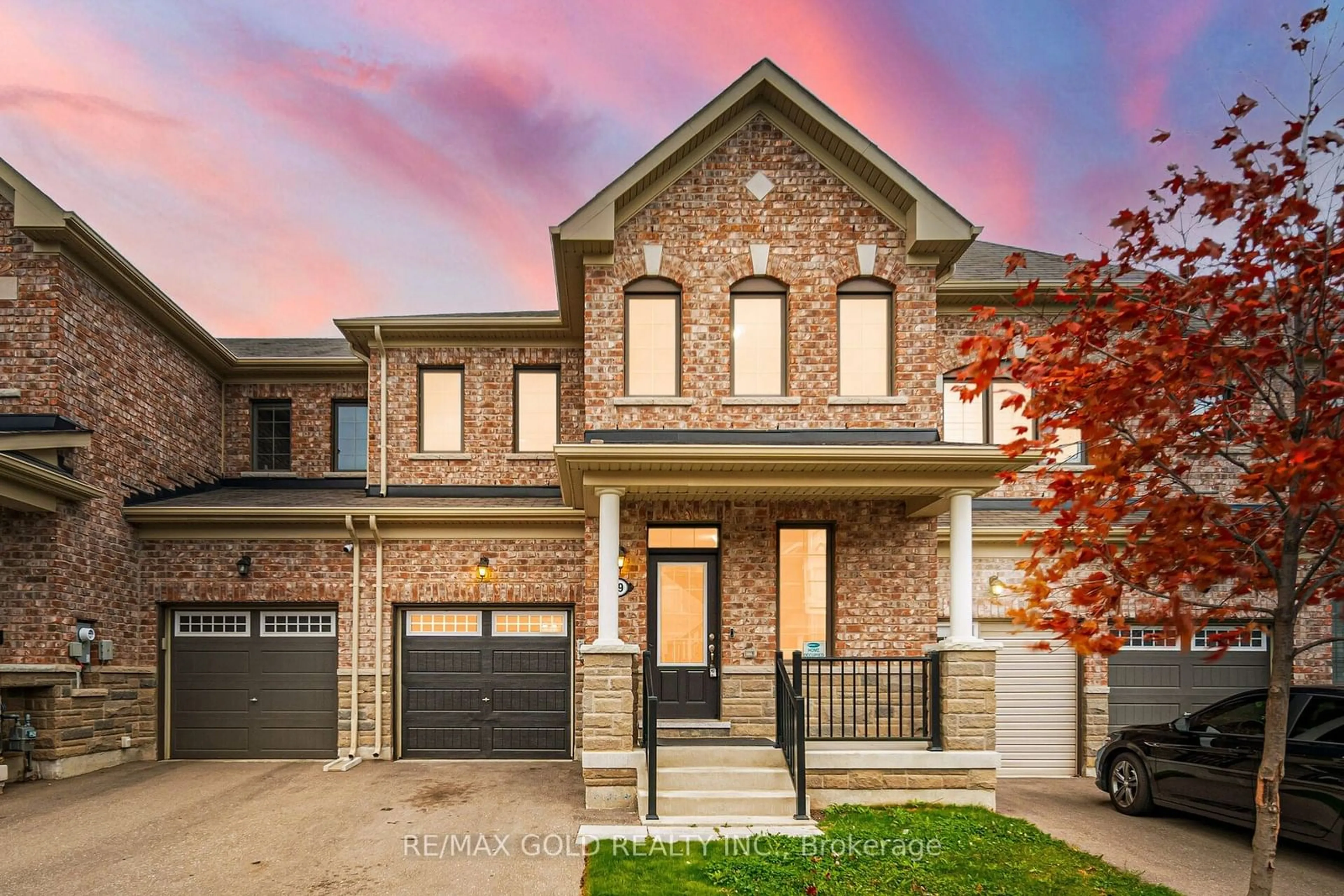 Home with brick exterior material for 69 Callandar Rd, Brampton Ontario L7A 5E2