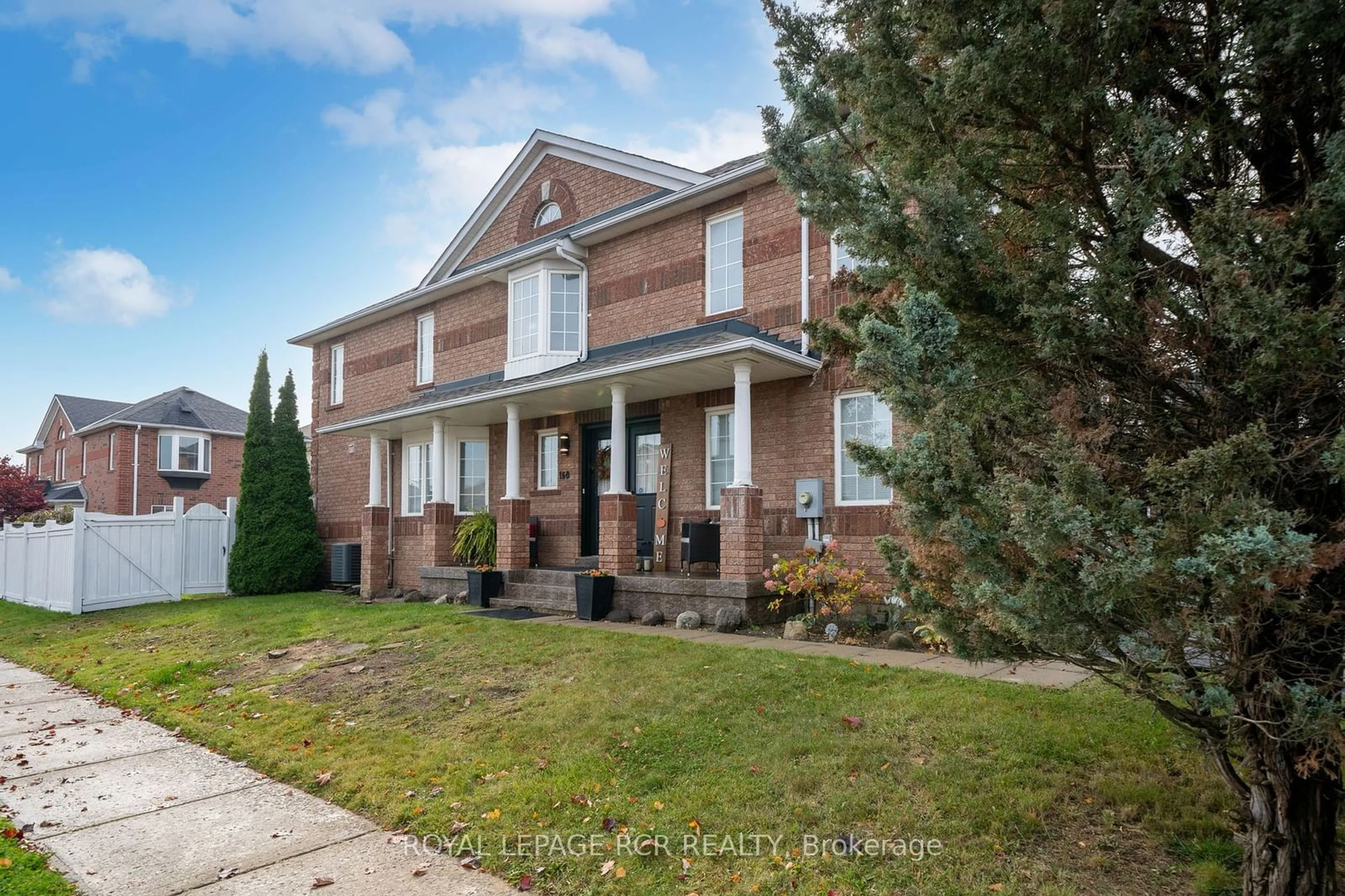 A pic from exterior of the house or condo, the front or back of building for 160 Landsbridge St, Caledon Ontario L7E 2E1