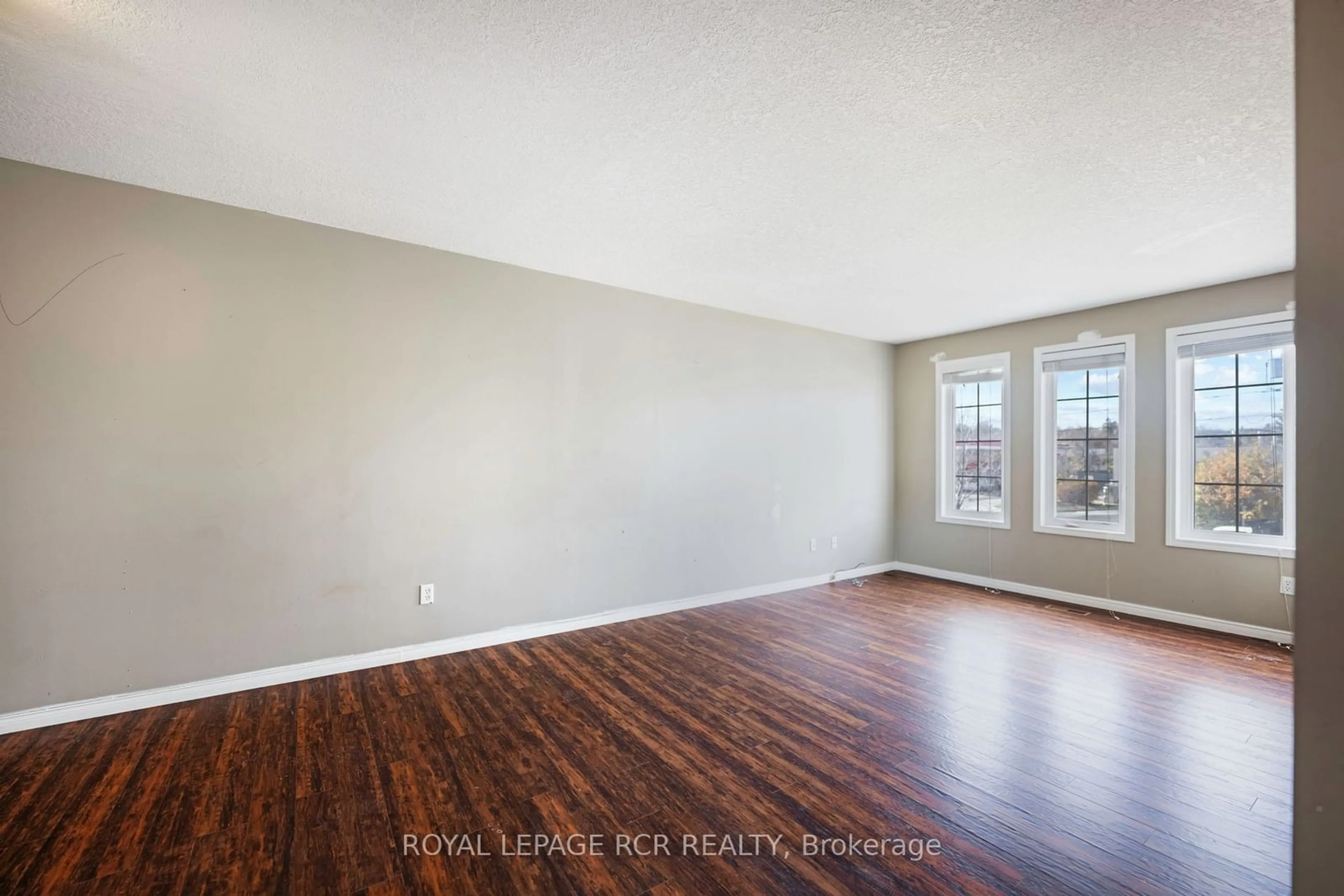 A pic of a room, wood floors for 4A Sherbourne St, Orangeville Ontario L9W 2A6