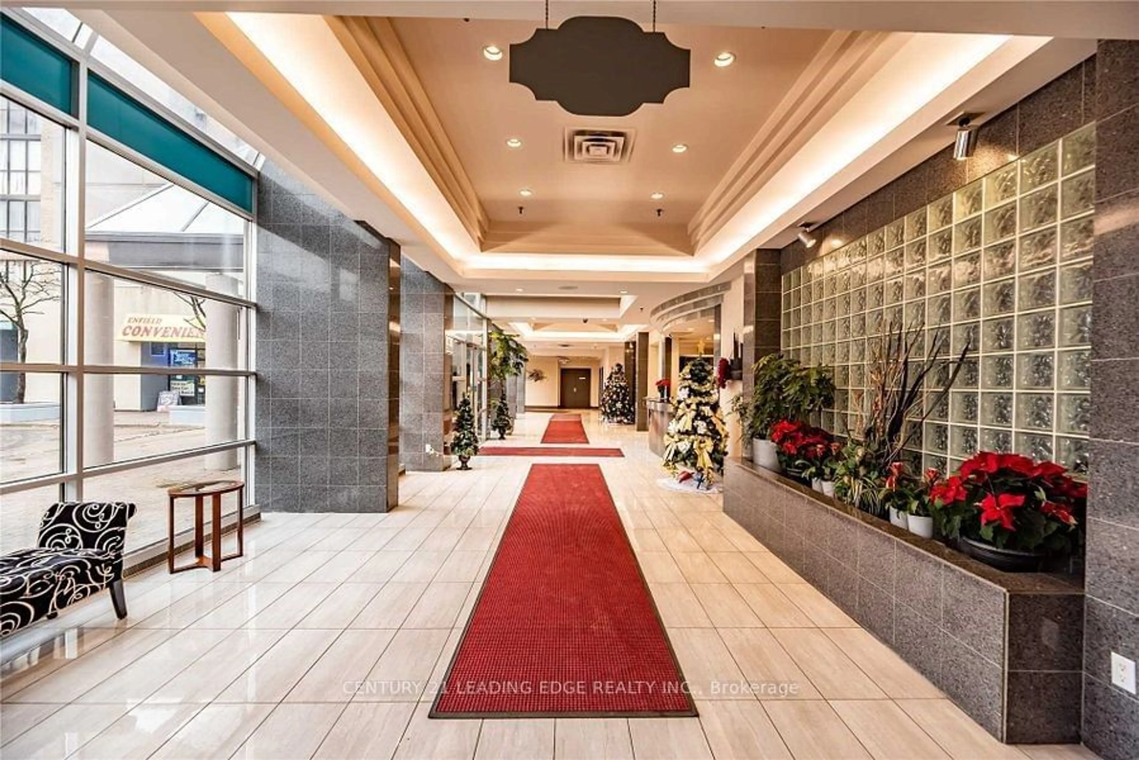 Indoor lobby, carpet floors for 285 Enfield Pl #1906, Mississauga Ontario L5B 3Y6