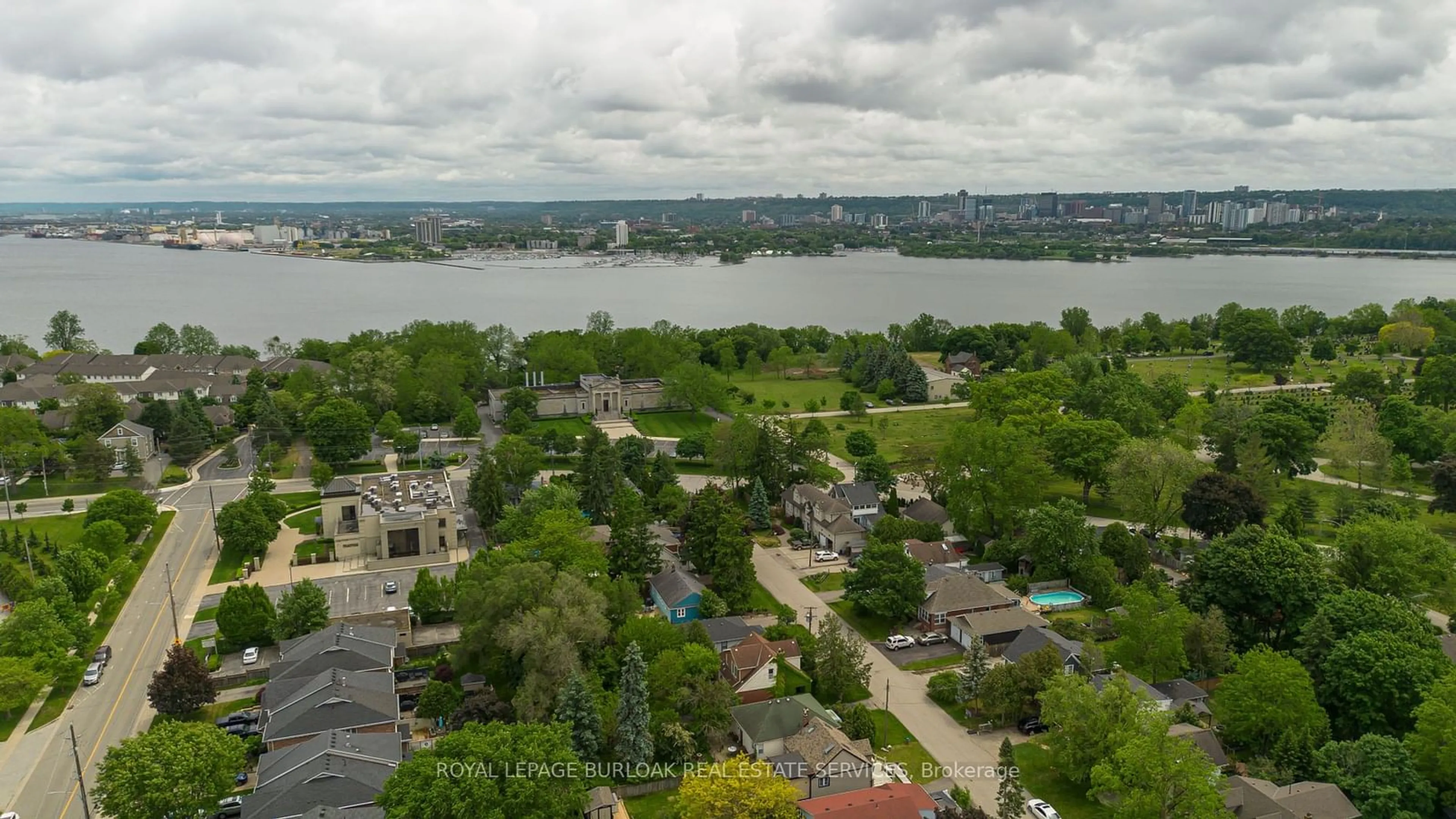 A pic from exterior of the house or condo, the view of lake or river for 1041 Plains View Ave, Burlington Ontario L7T 1V4