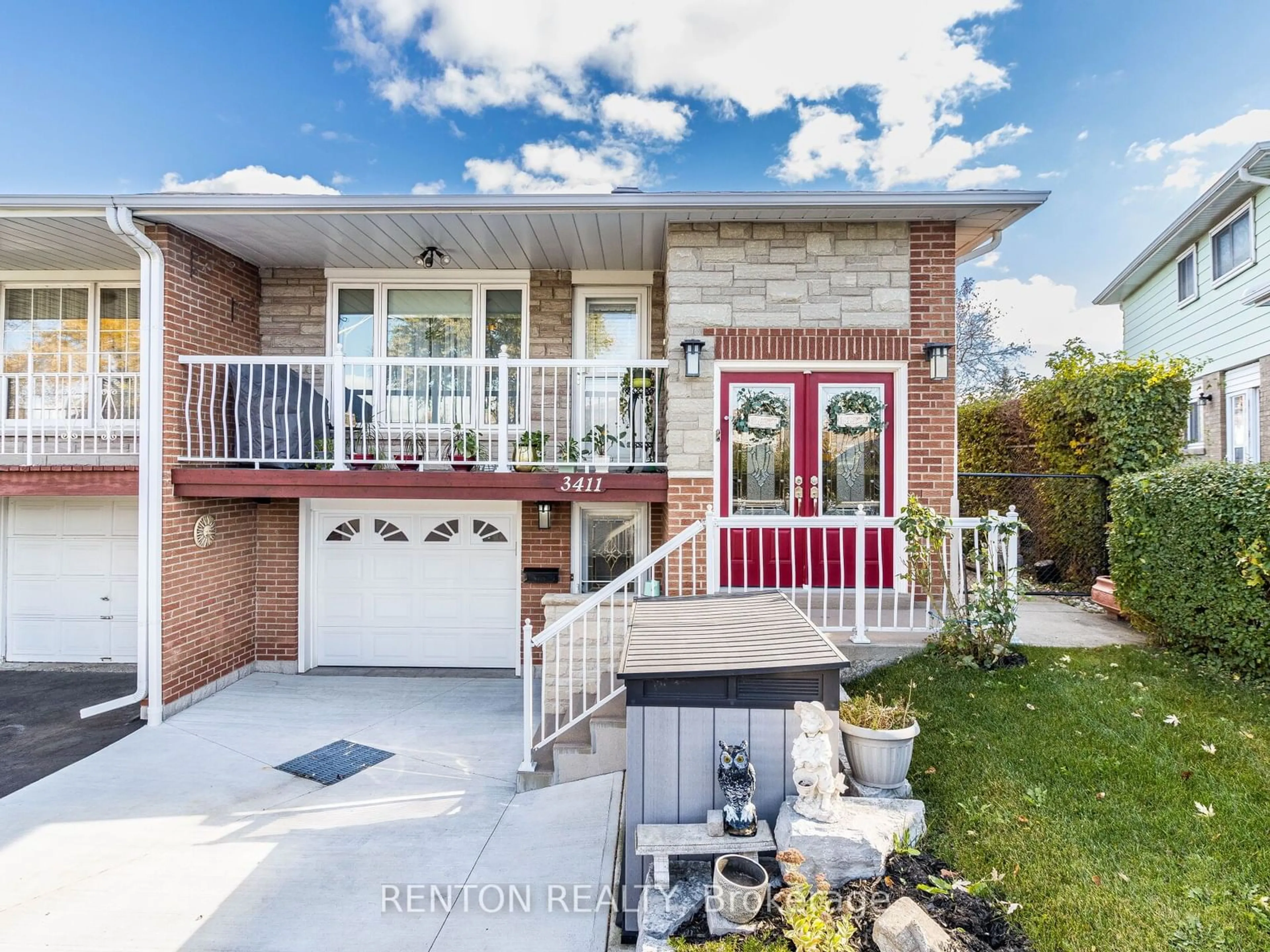 Frontside or backside of a home, cottage for 3411 Homark Dr, Mississauga Ontario L4Y 2K6