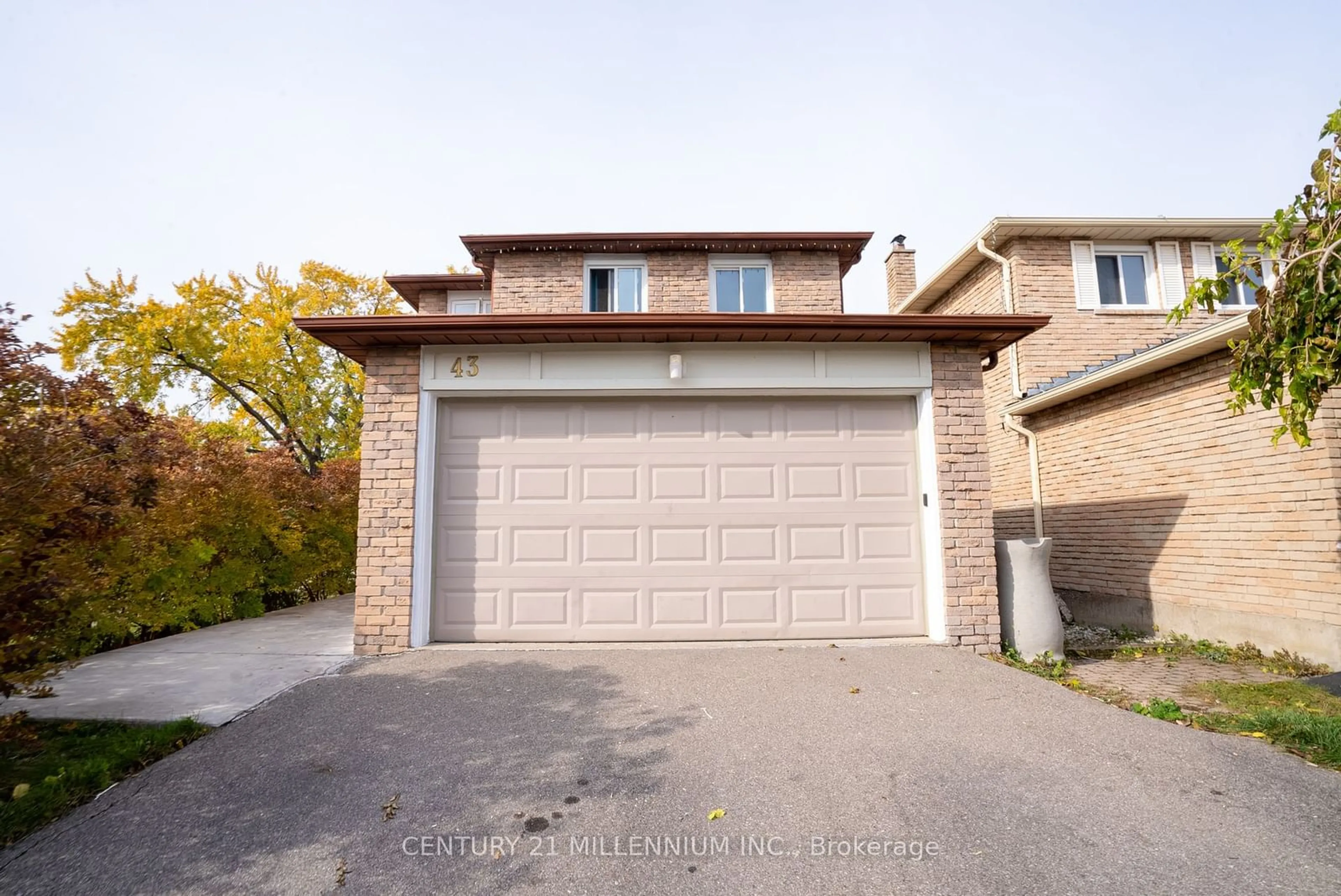 A pic from exterior of the house or condo, the street view for 43 Dafoe Cres, Brampton Ontario L6Y 2L1