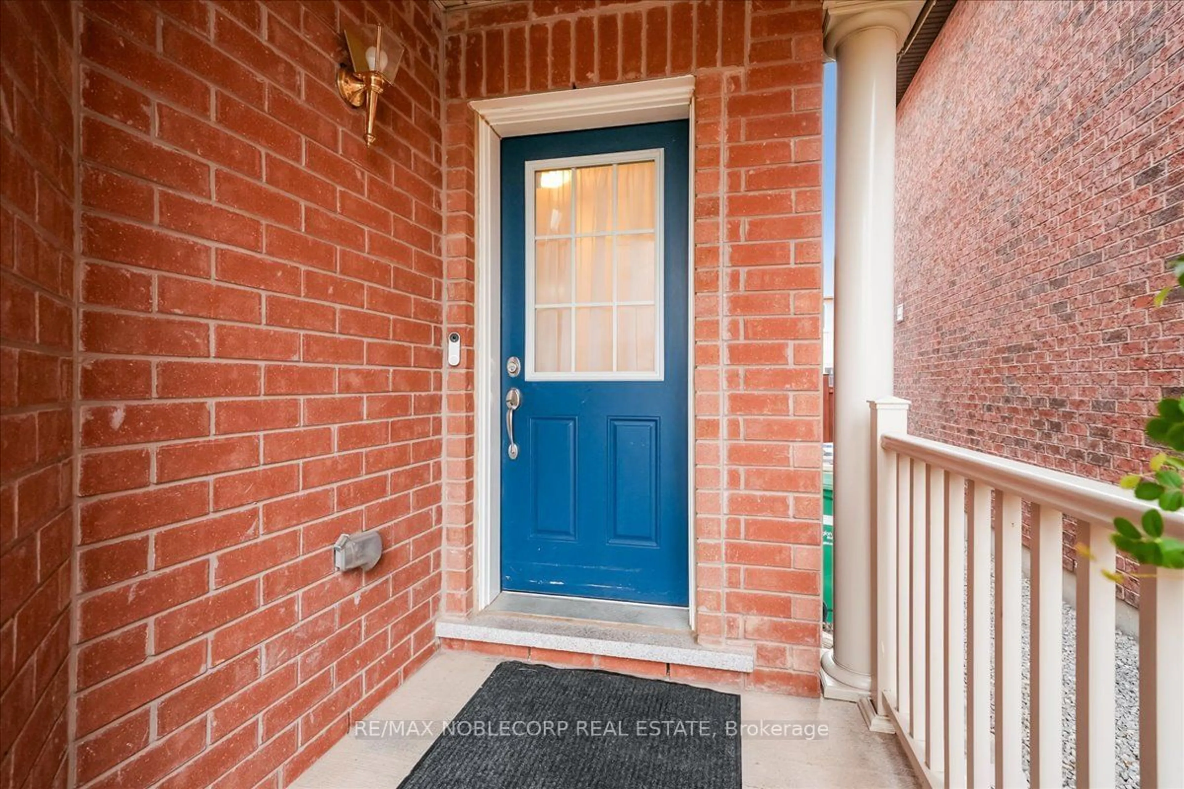 Indoor entryway, wood floors for 165 Robert Parkinson Dr, Brampton Ontario L7A 4H6