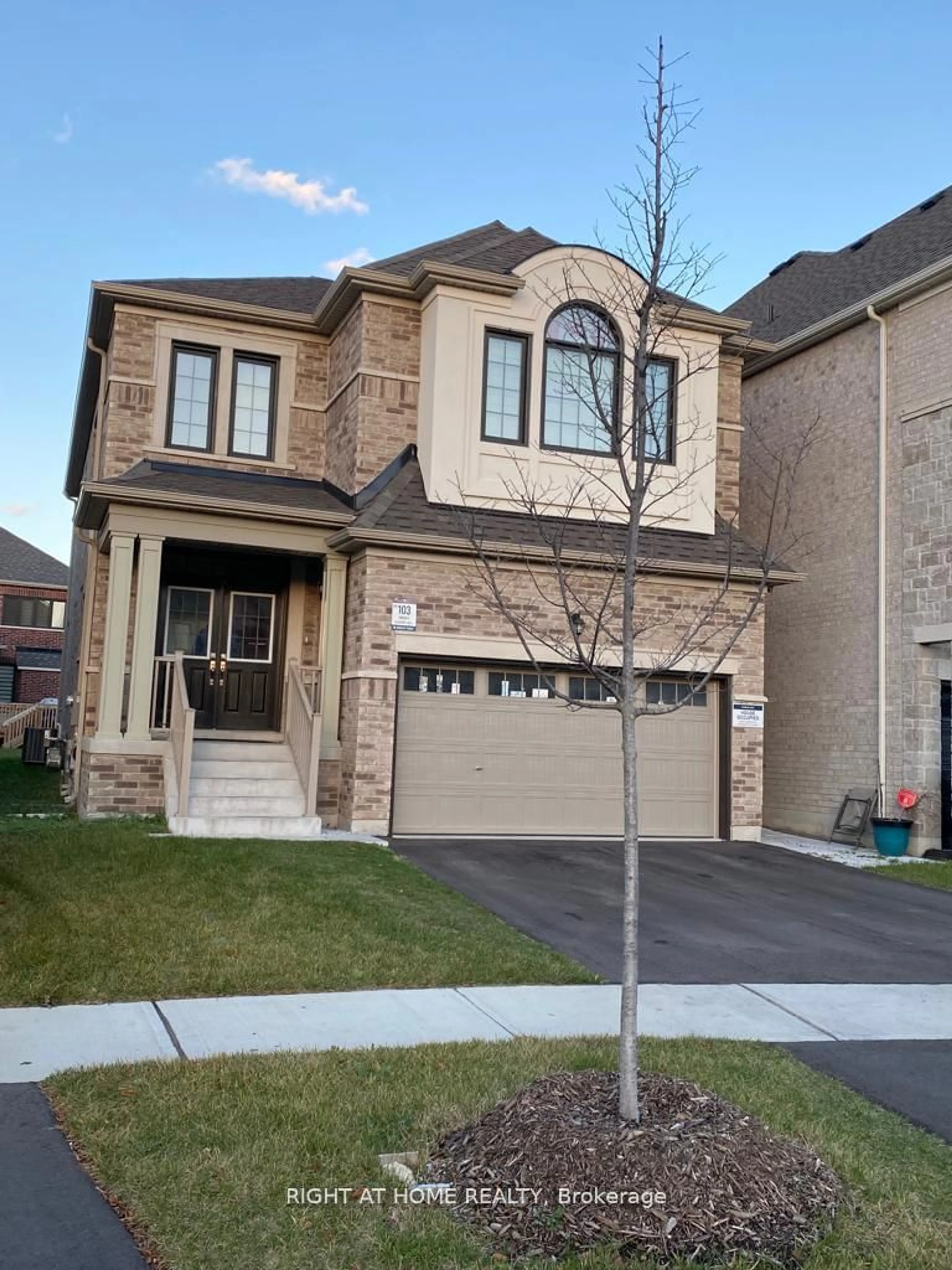 Frontside or backside of a home, the street view for 12 Ixworth Circ, Brampton Ontario L6Y 6J8