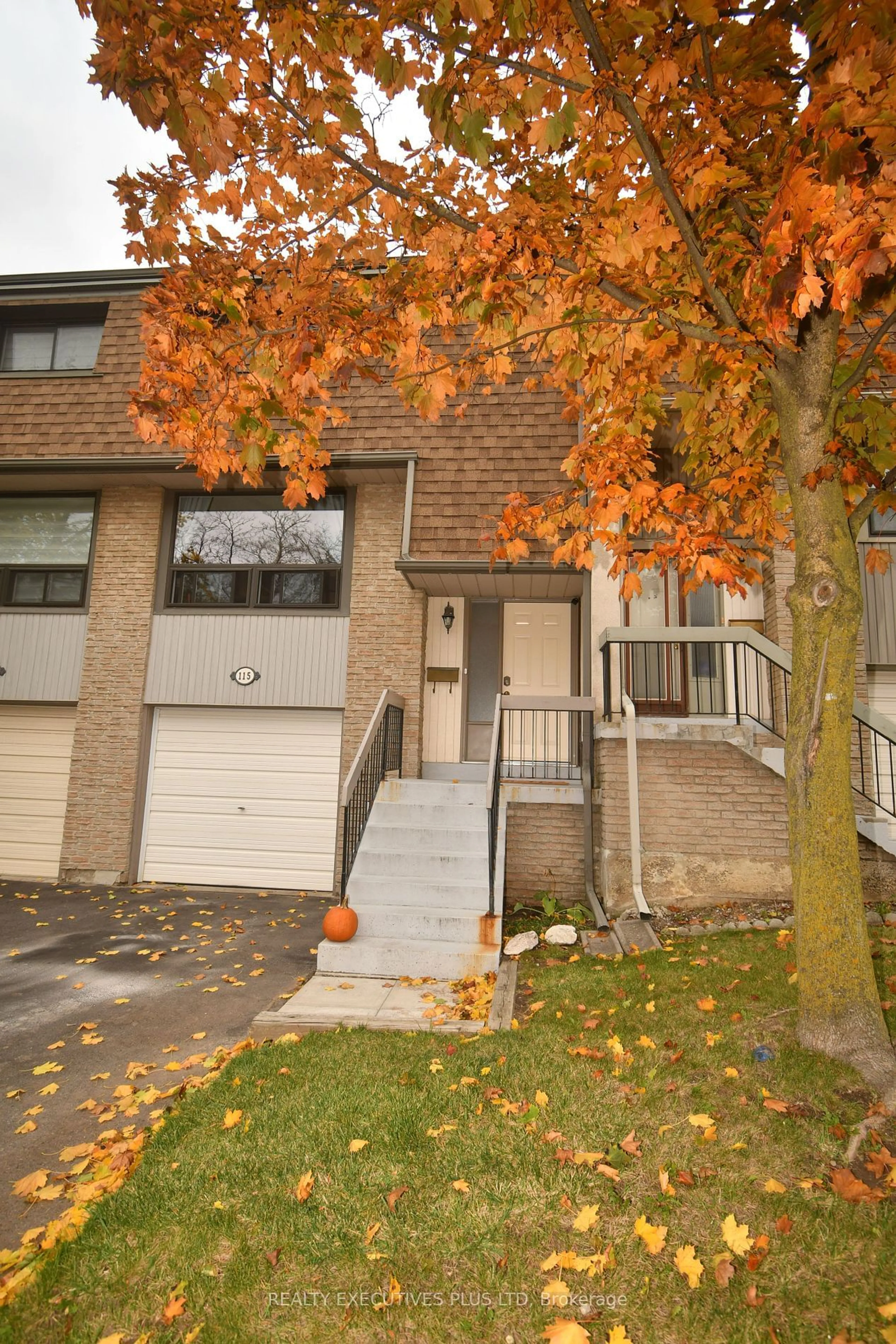 A pic from exterior of the house or condo, cottage for 115 Ashton Cres, Brampton Ontario L6S 3J9