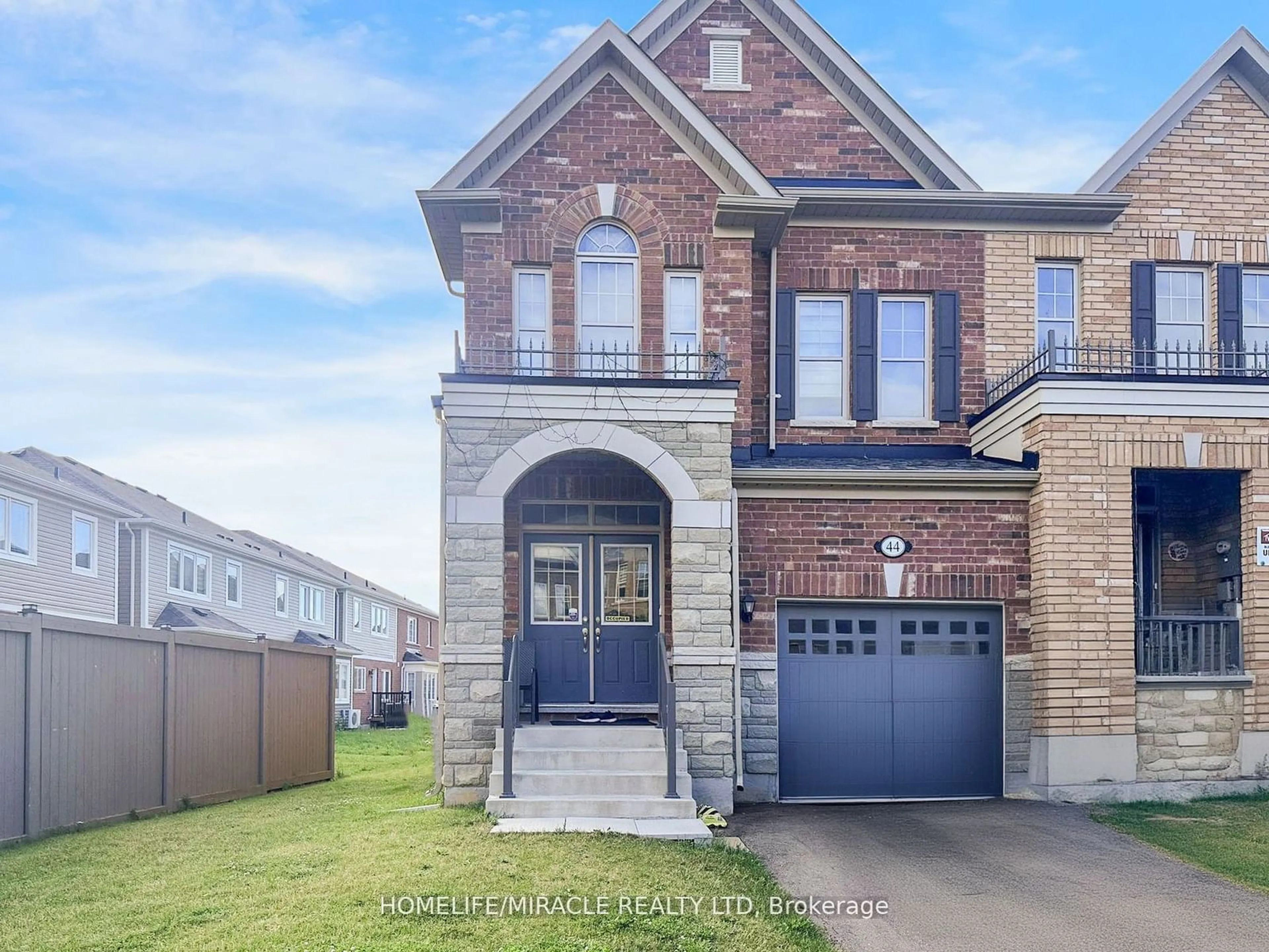 Home with brick exterior material for 44 Matterhorn Rd, Brampton Ontario L7A 0B7