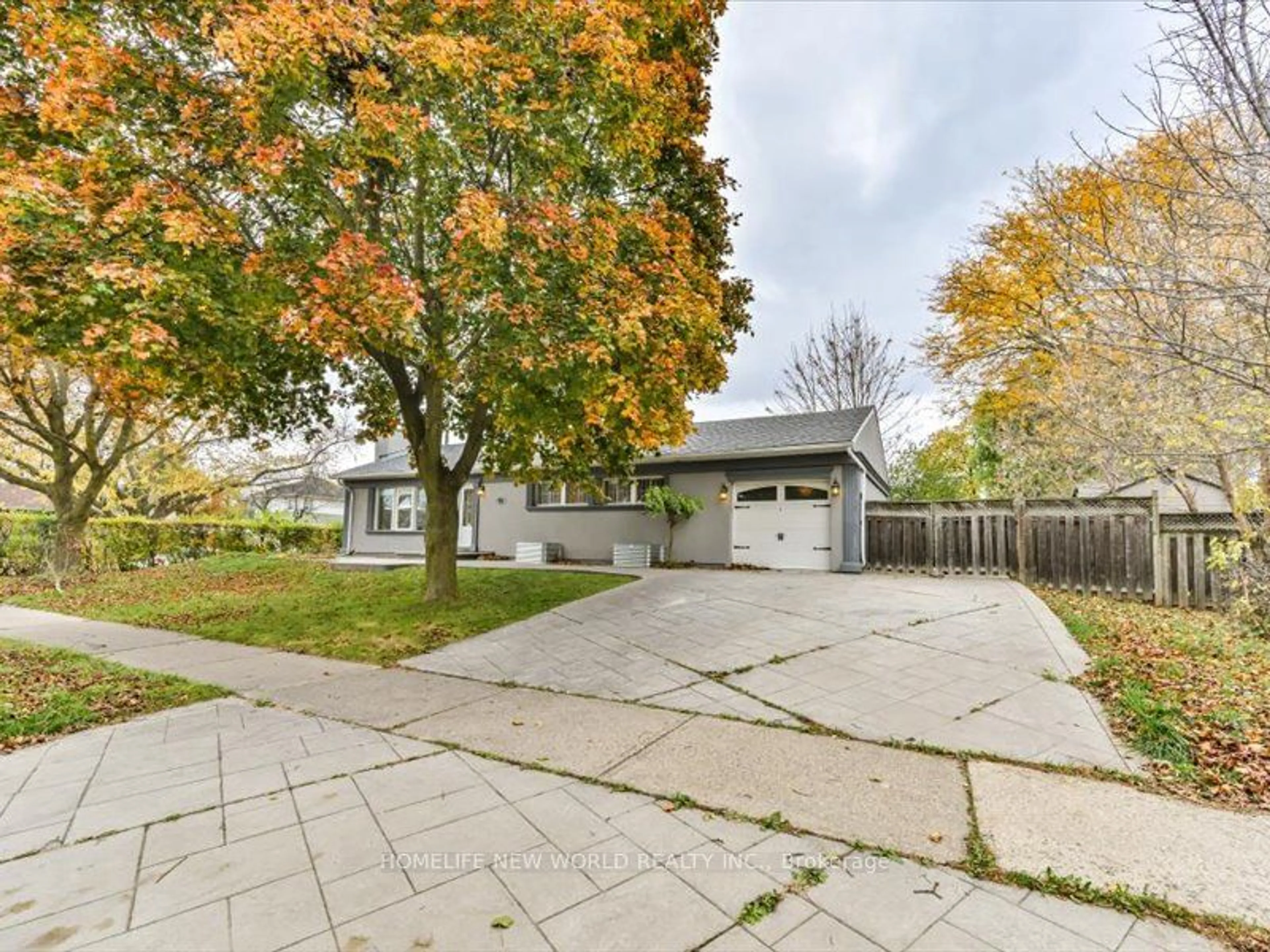 Frontside or backside of a home, the street view for 76 Eldomar Ave, Brampton Ontario L6W 1R3