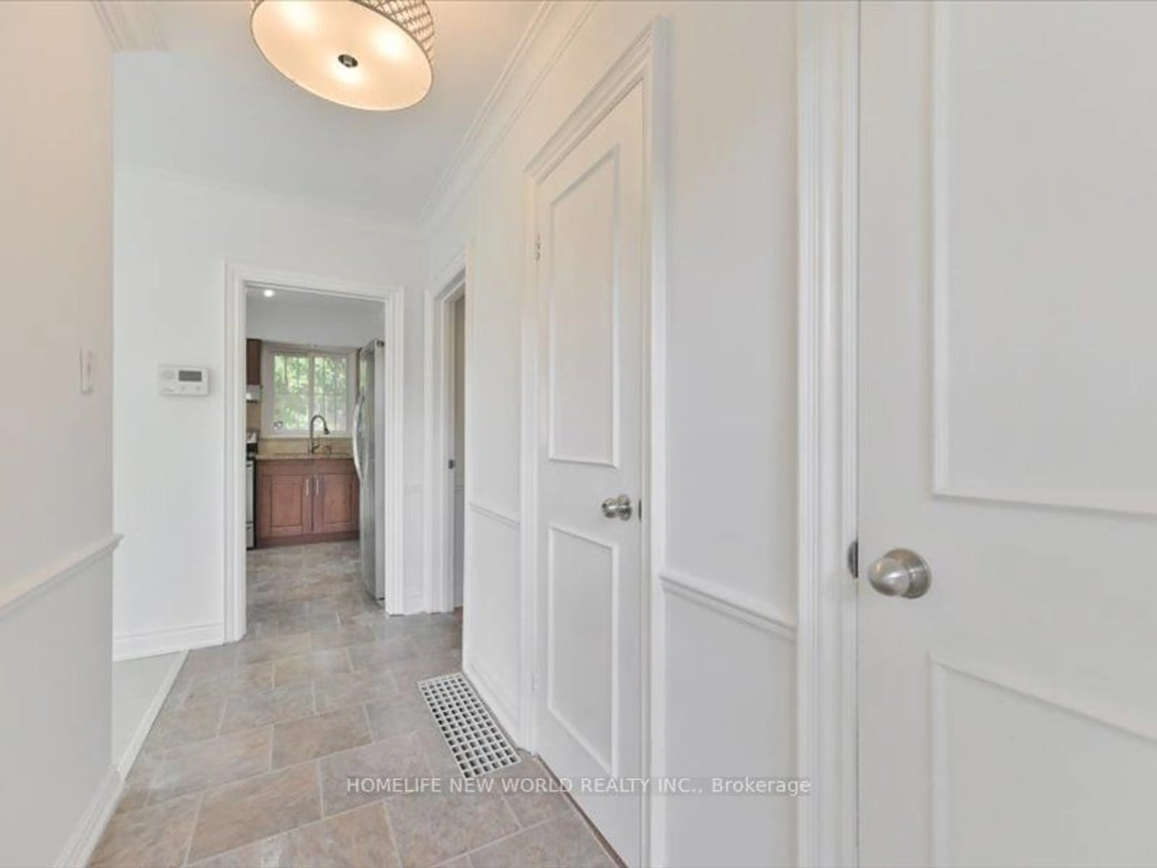 Indoor entryway, wood floors for 76 Eldomar Ave, Brampton Ontario L6W 1R3