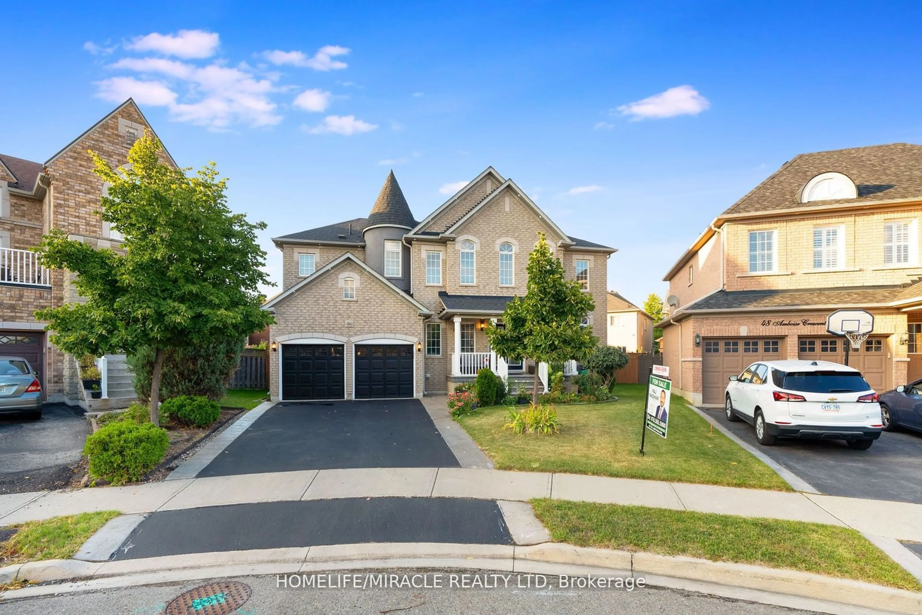 Frontside or backside of a home, the street view for 46 Amboise Cres, Brampton Ontario L7A 3H2