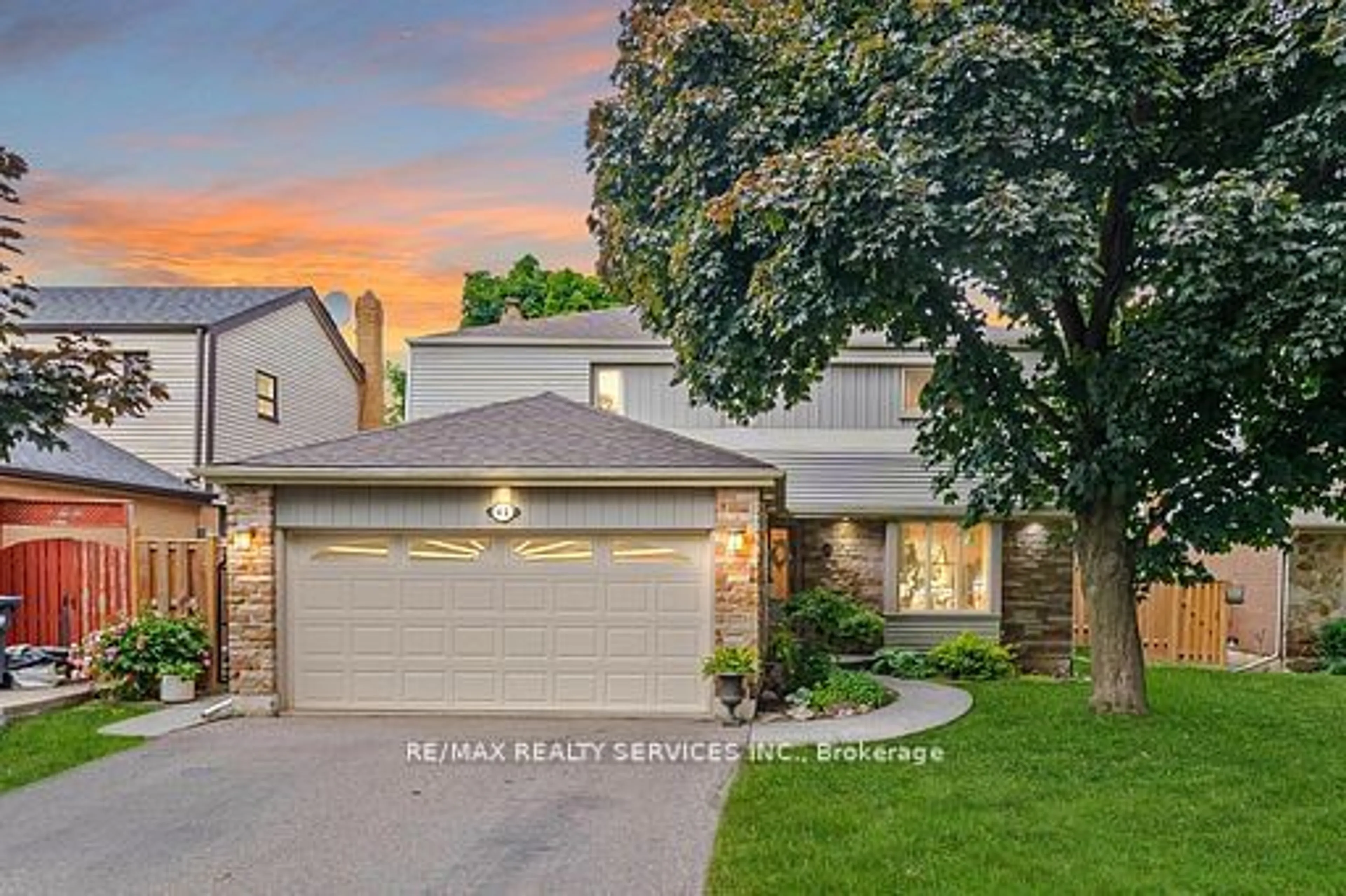 Frontside or backside of a home, the street view for 42 Madrid Cres, Brampton Ontario L6S 2X4