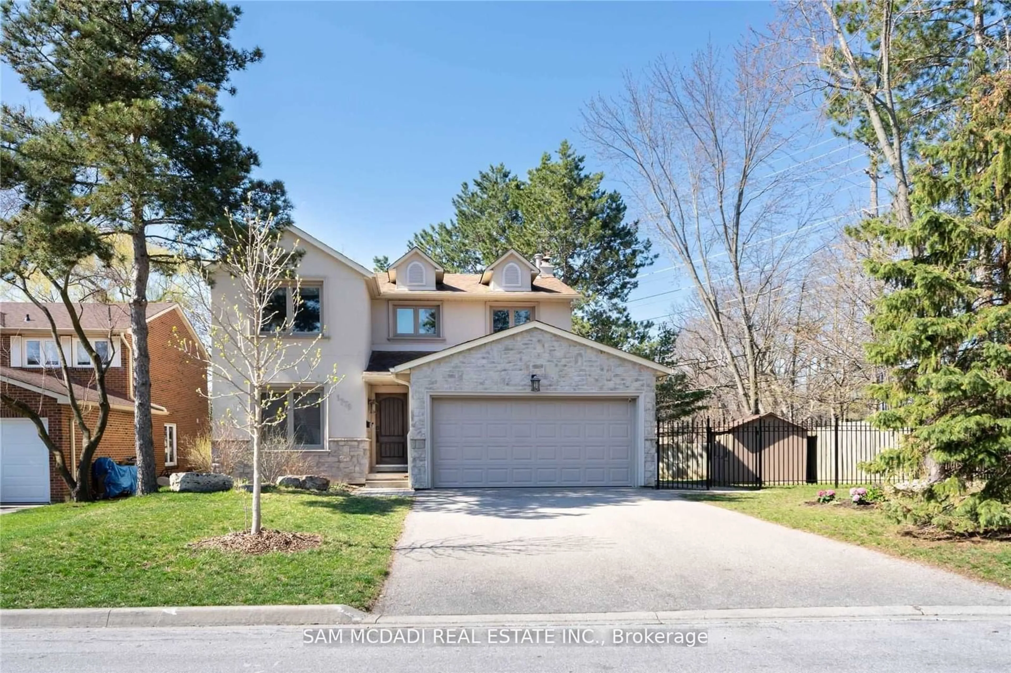 Frontside or backside of a home, the street view for 1779 Fifeshire Crt, Mississauga Ontario L5L 2T3