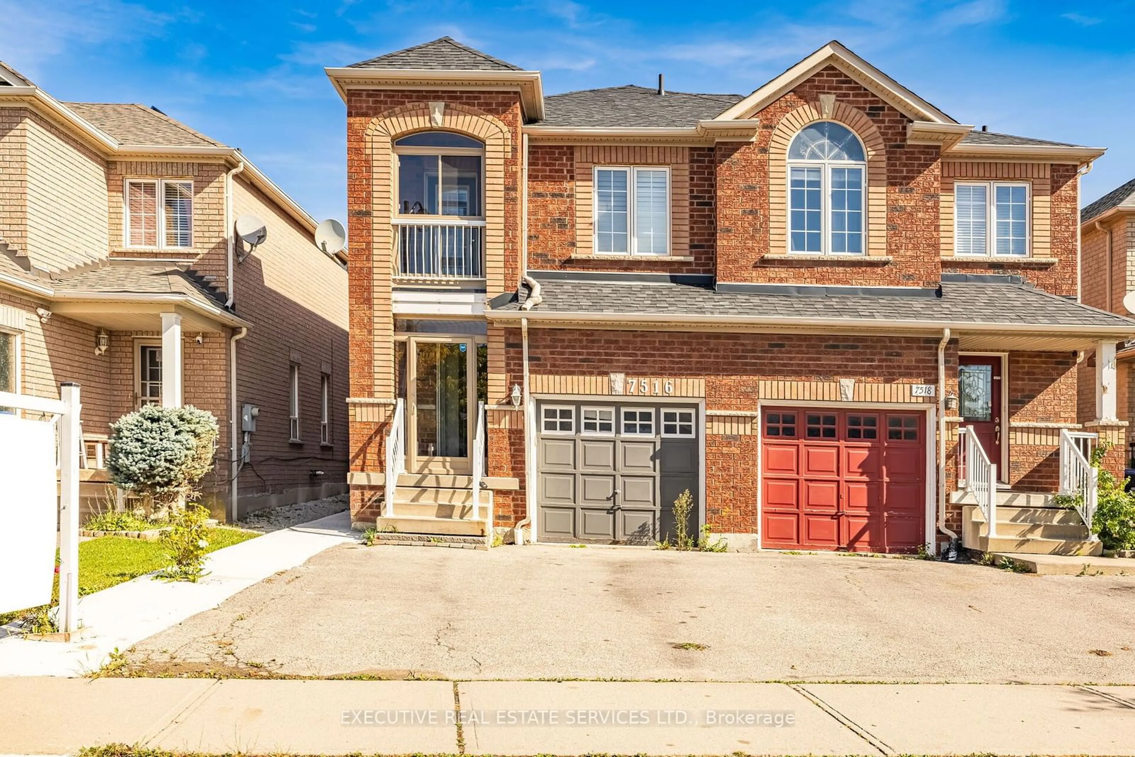 Home with brick exterior material for 7516 Magistrate Terr, Mississauga Ontario L5W 1L3