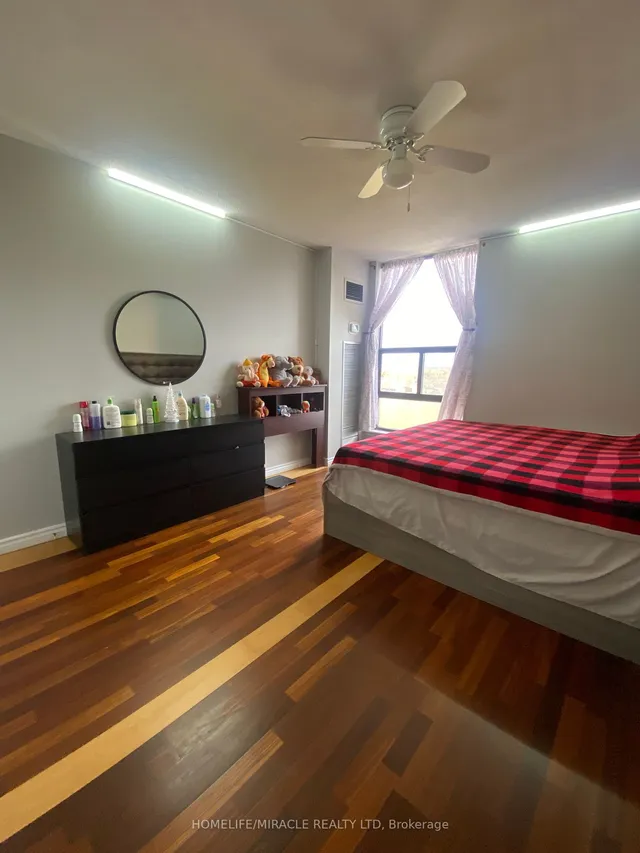 Additional property image - 18 Knightsbridge Rd Unit 903