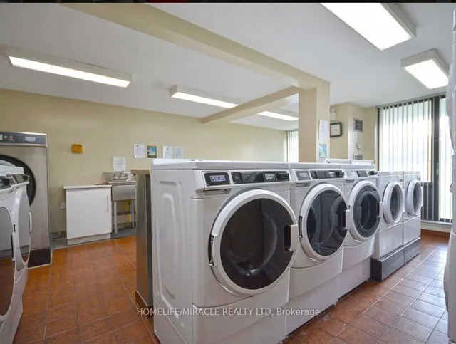 Additional property image - 18 Knightsbridge Rd Unit 903