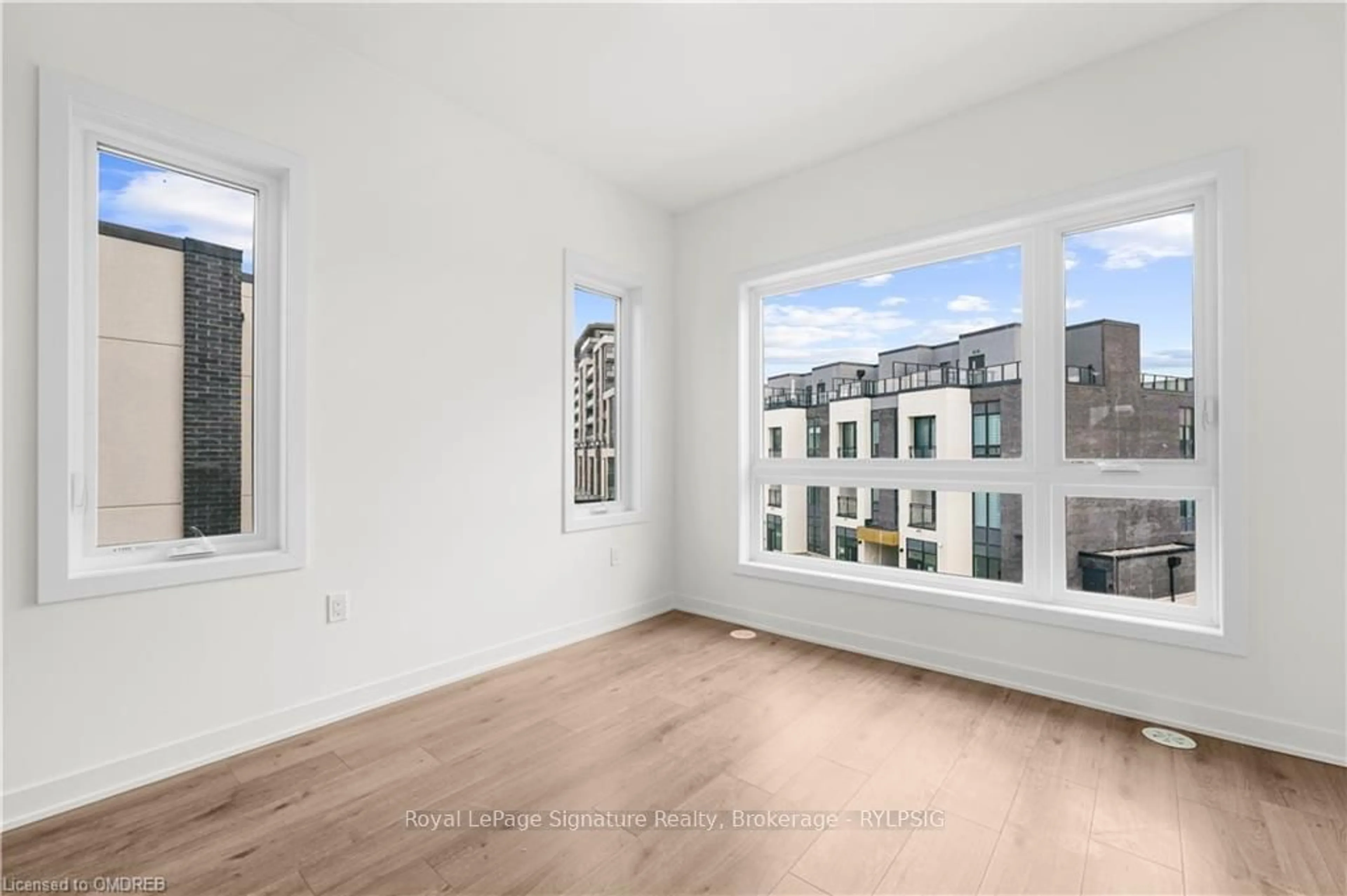 A pic of a room, wood floors for 3047 TRAILSIDE Dr, Oakville Ontario L6M 4M2