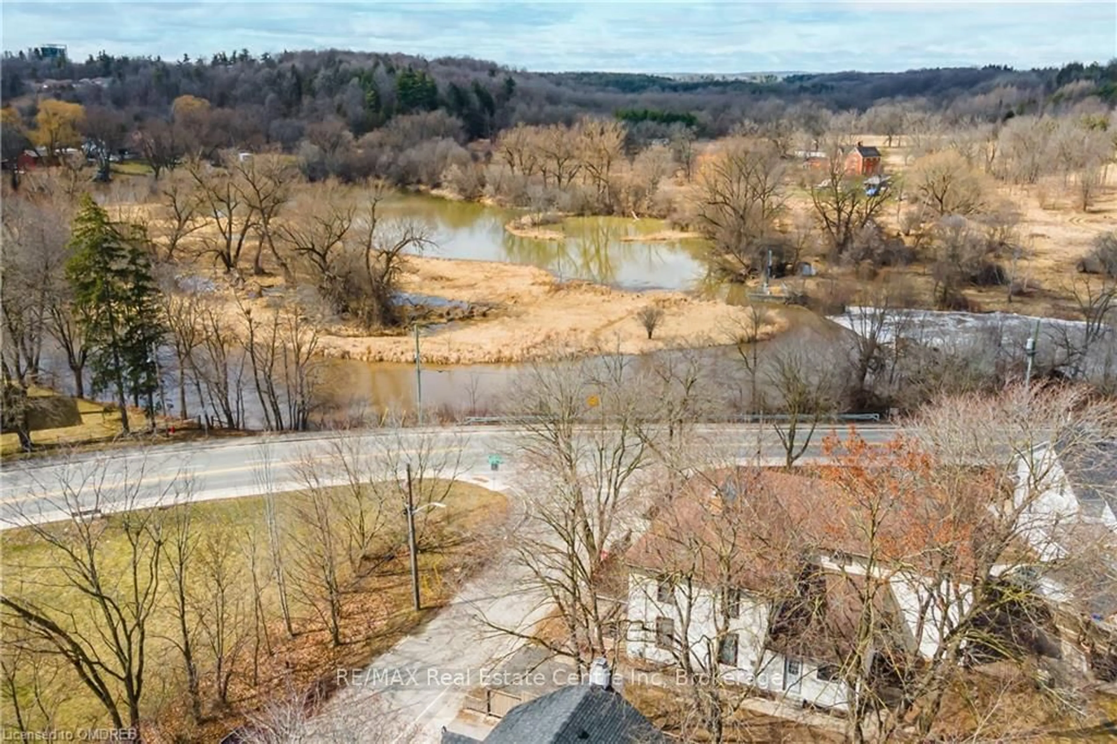 A pic from exterior of the house or condo, the view of lake or river for 14 NOBLE St, Halton Hills Ontario L0P 1K0