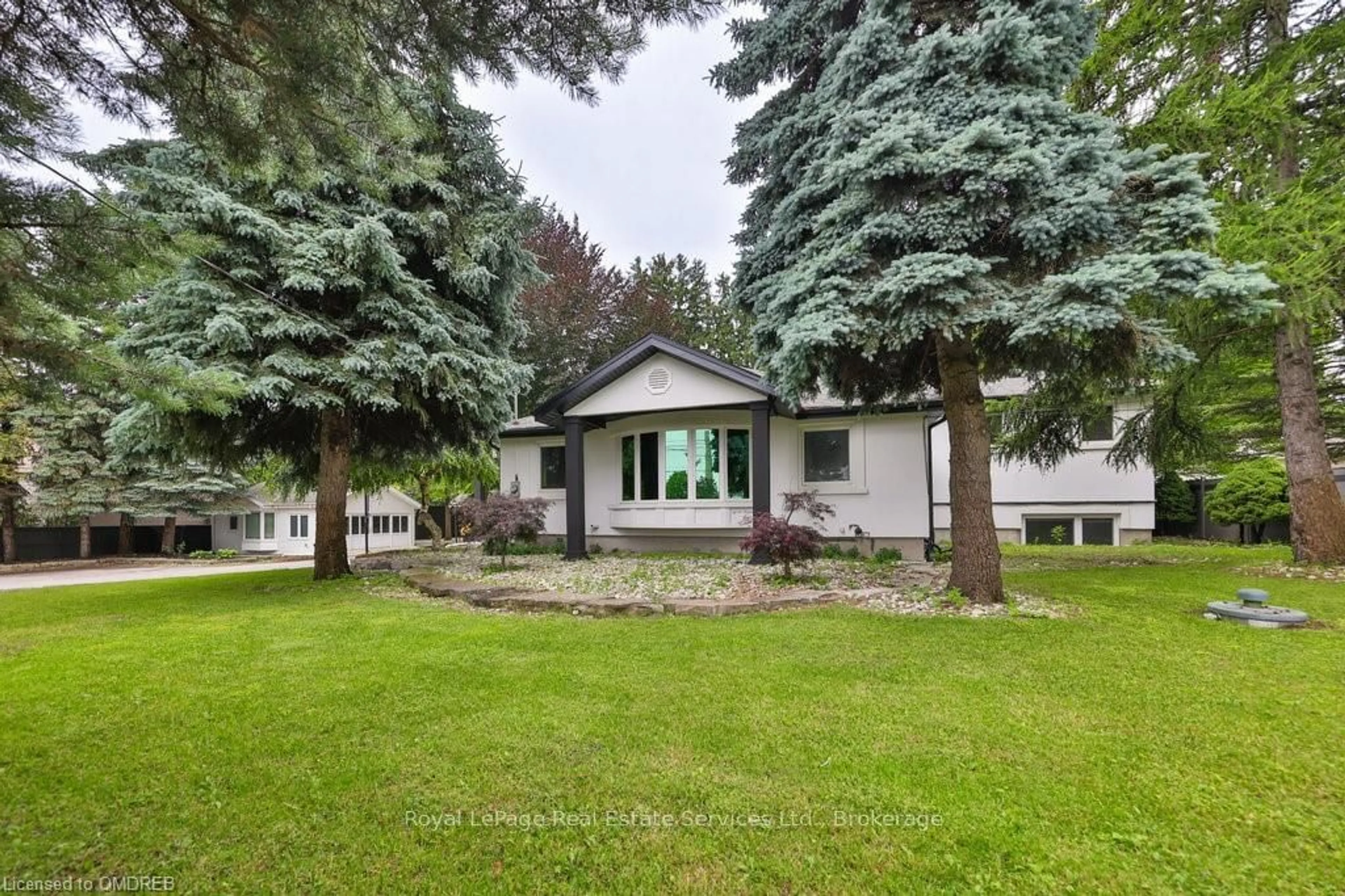 Frontside or backside of a home, cottage for 398 WINSTON CHURCHILL Blvd, Oakville Ontario L6J 7X2