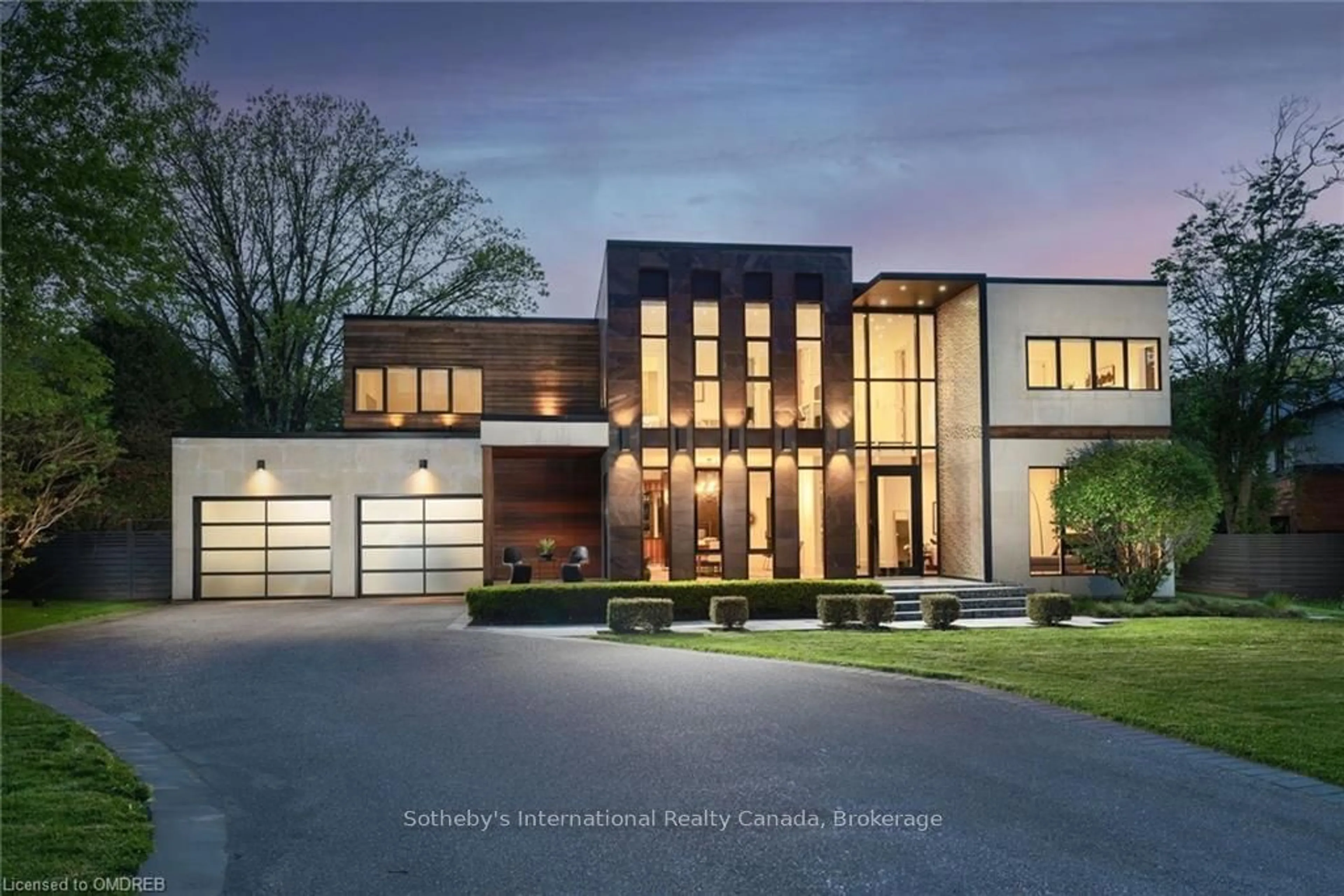 Home with brick exterior material for 1487 LAKESHORE Rd, Oakville Ontario L6L 1G5