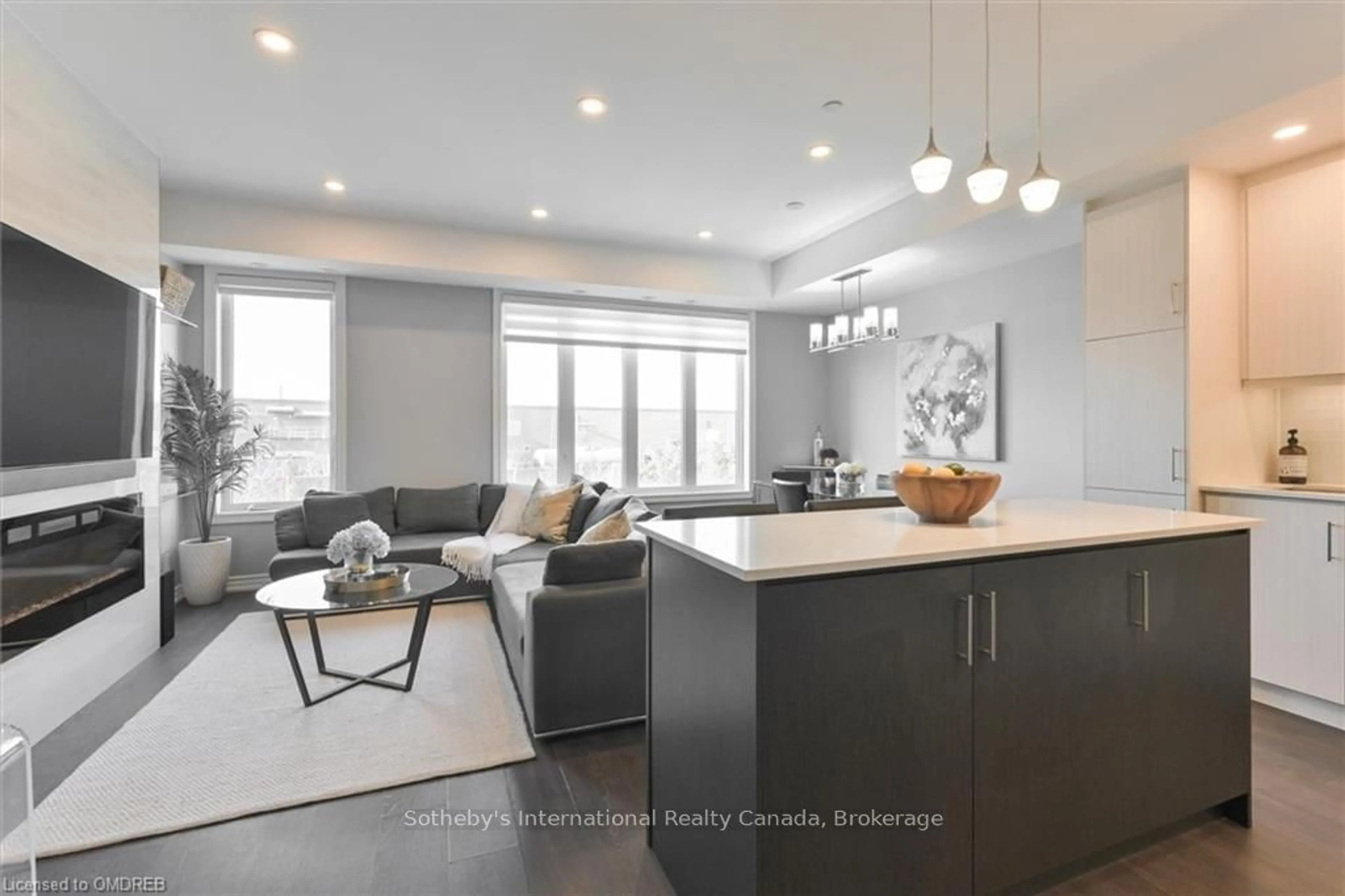 Open concept kitchen for 145 LONG BRANCH AVENUE #7, Toronto Ontario M8W 0A9