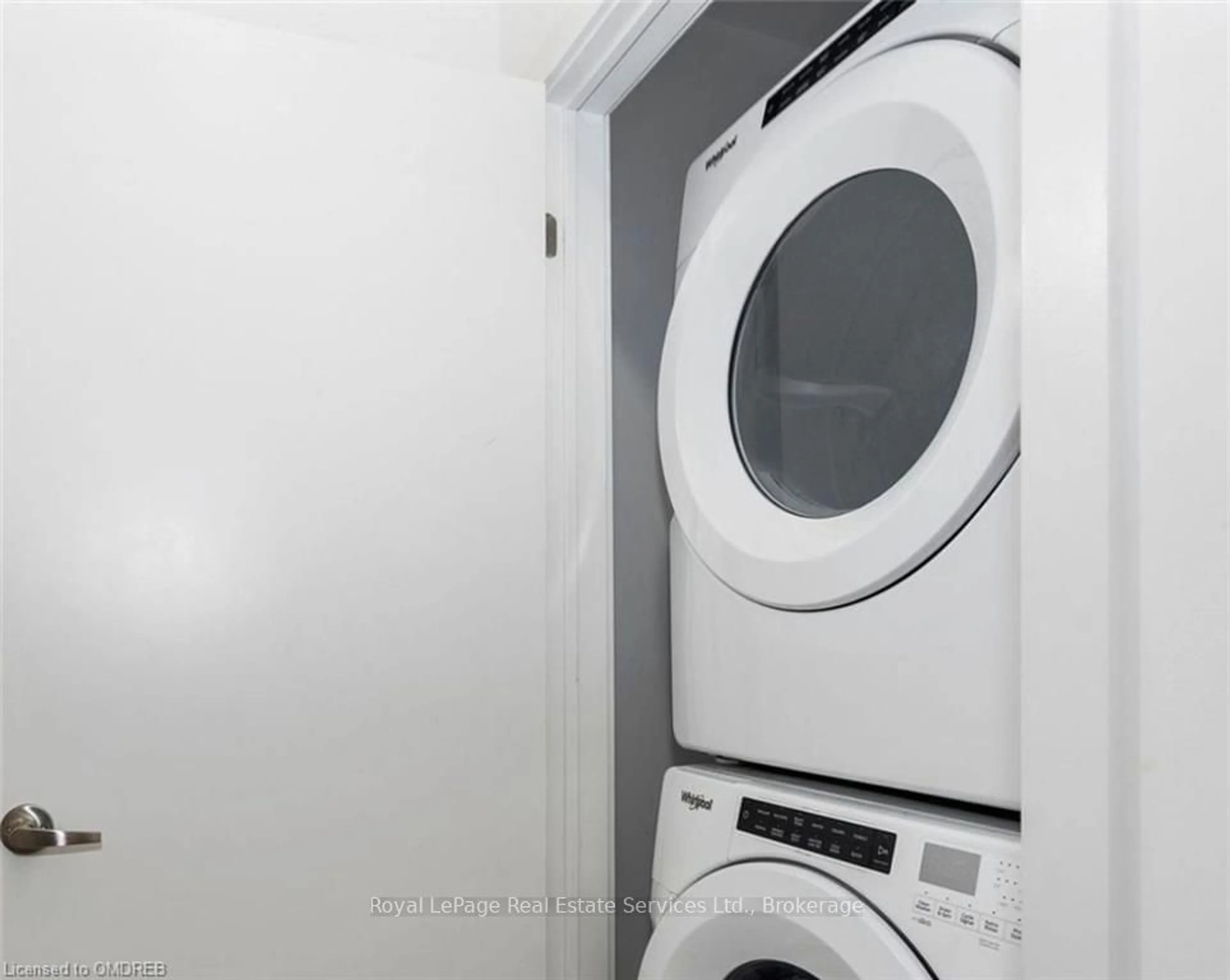 Washer and dryer for 3425 RIDGEWAY Dr #21, Mississauga Ontario L5L 0B4