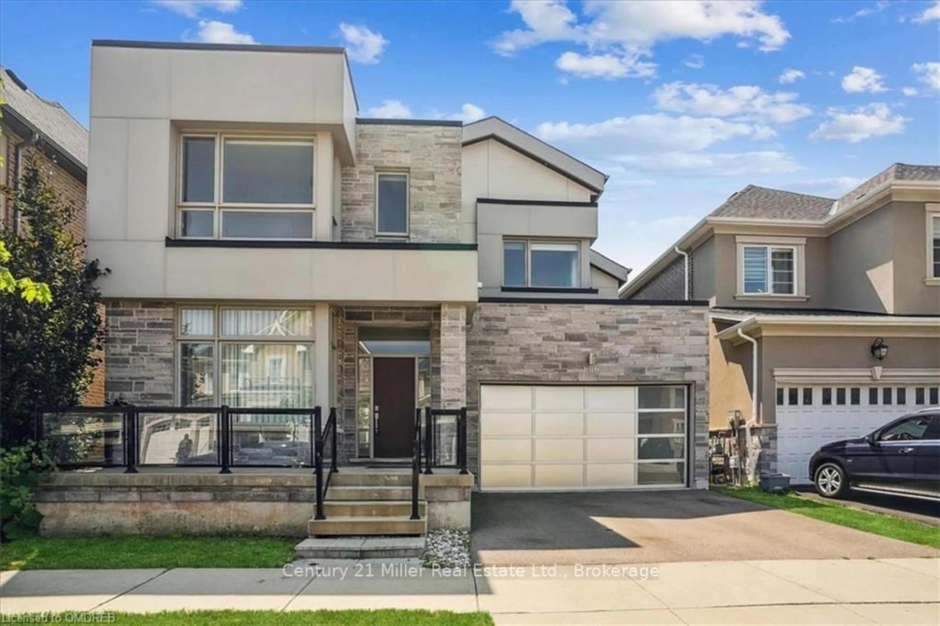 Frontside or backside of a home, the street view for 3186 HINES Dr, Oakville Ontario L6M 0Z9