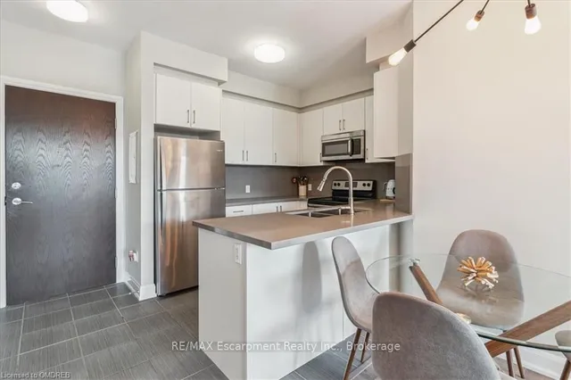 Additional property image - 216 OAK PARK BLVD Blvd Unit 302